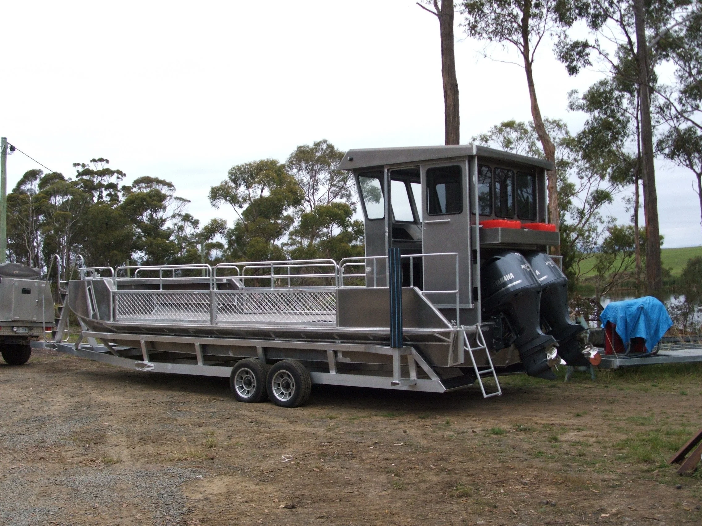 10 .25 barge 013.JPG