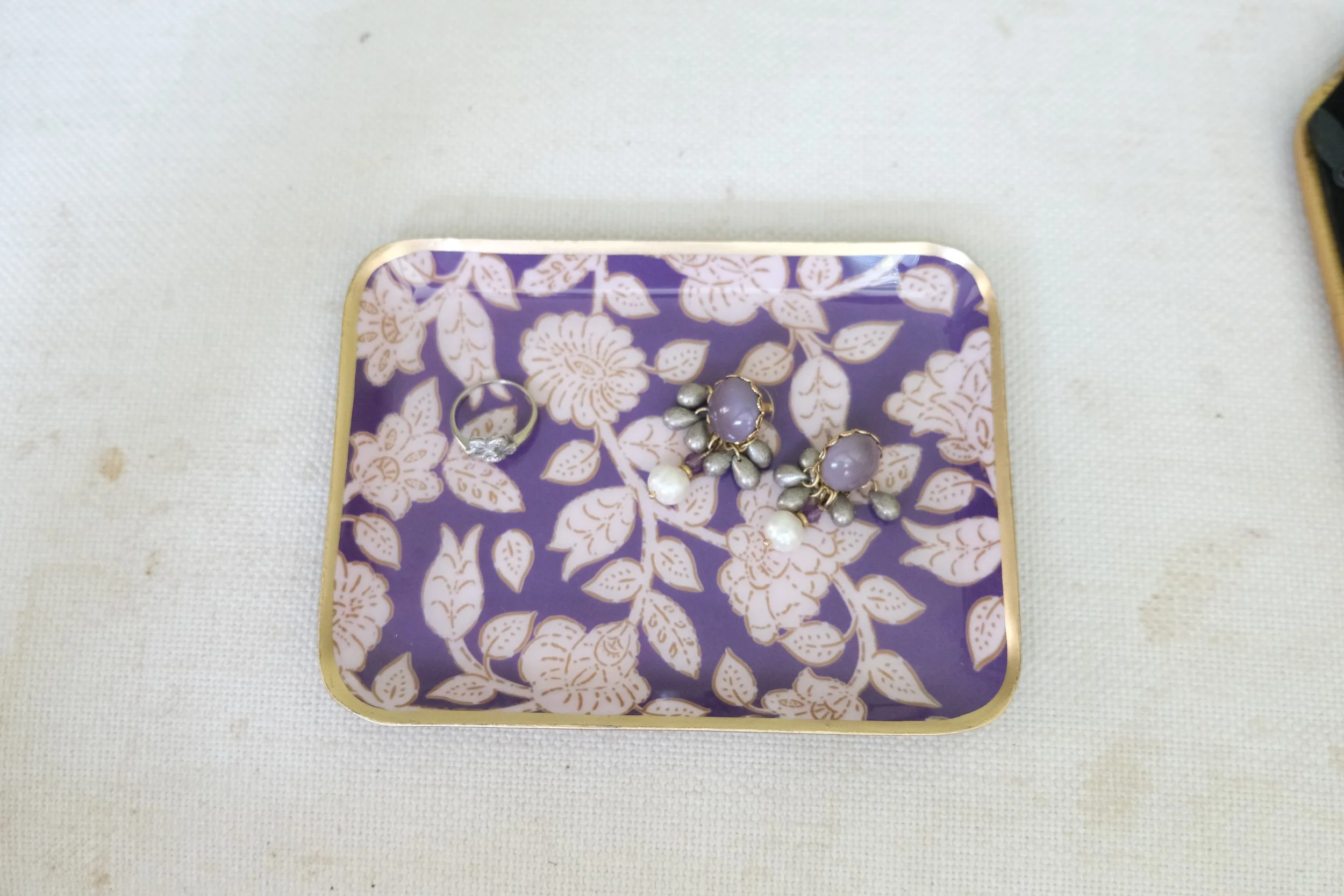 Petite Jaya Violine Tray
