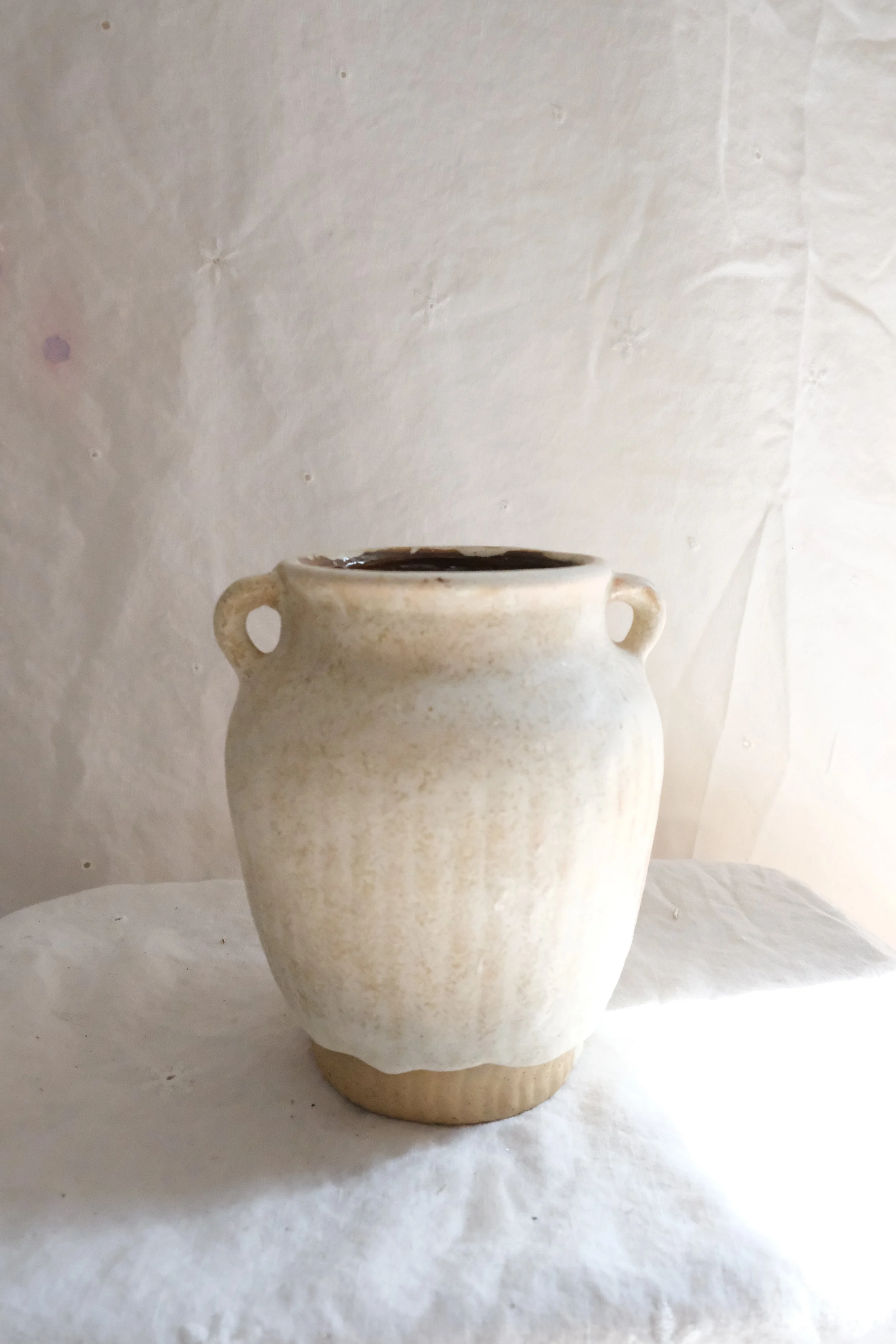 Umbria Pot with Handles