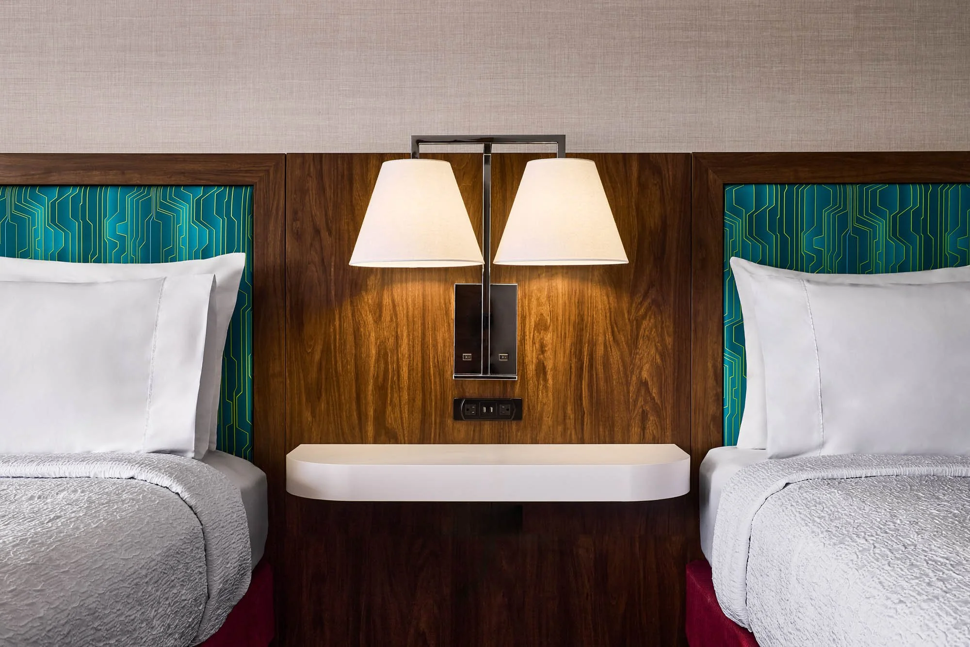 HI-Massillon_Ohio-Rooms-DoubleQueen-Detail-web.jpg