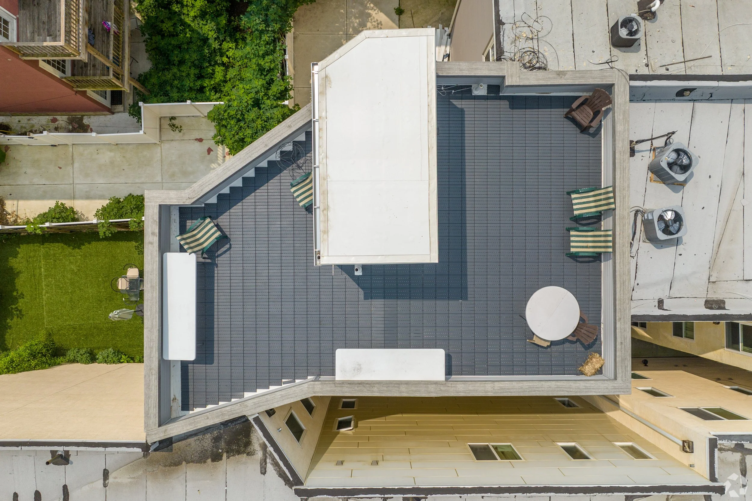 BuildingPhoto.jpg