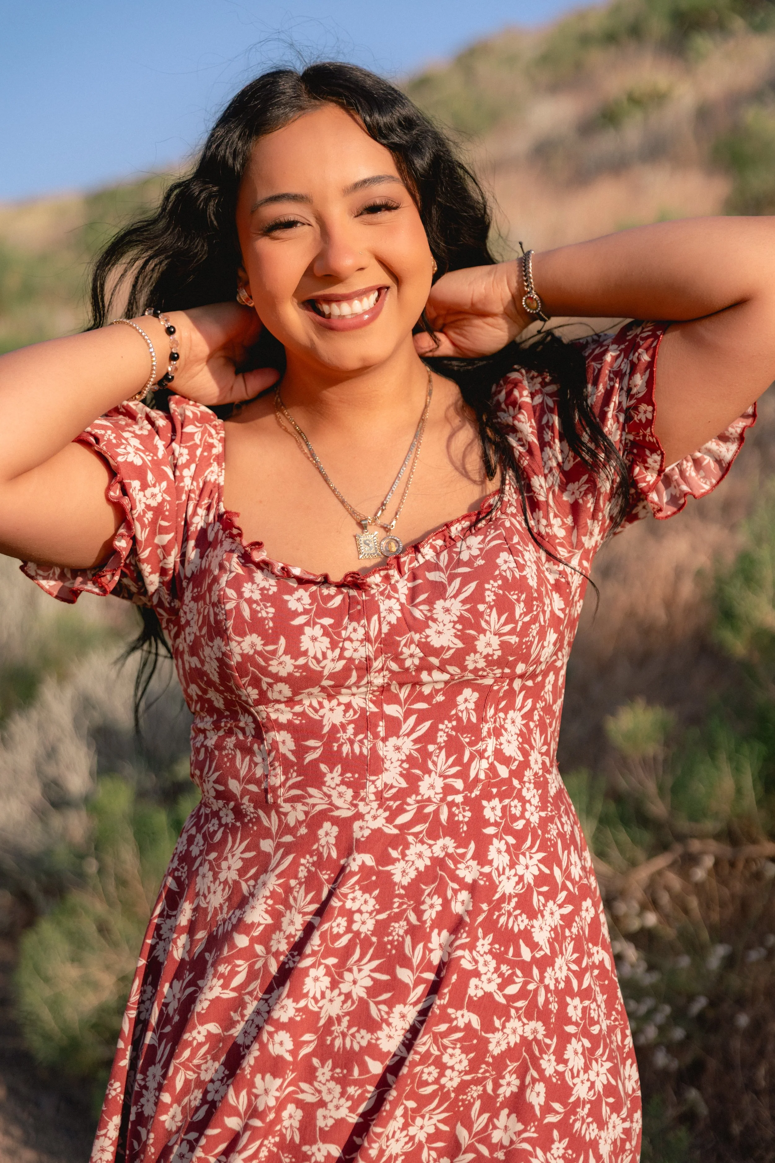 Twin Sisters Rock, Tri-Cities, WA Editorial Portraits.jpeg