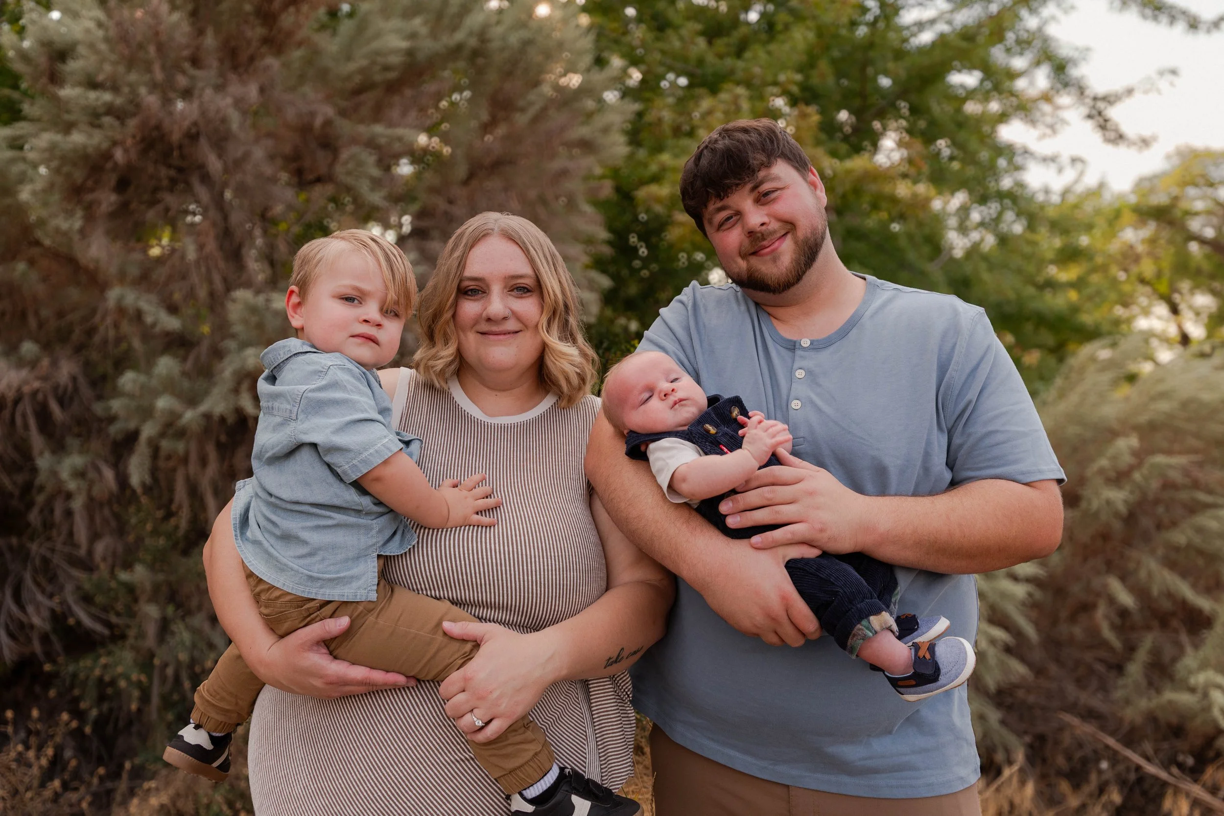 Richland, WA Family Newborn Portraits.jpg