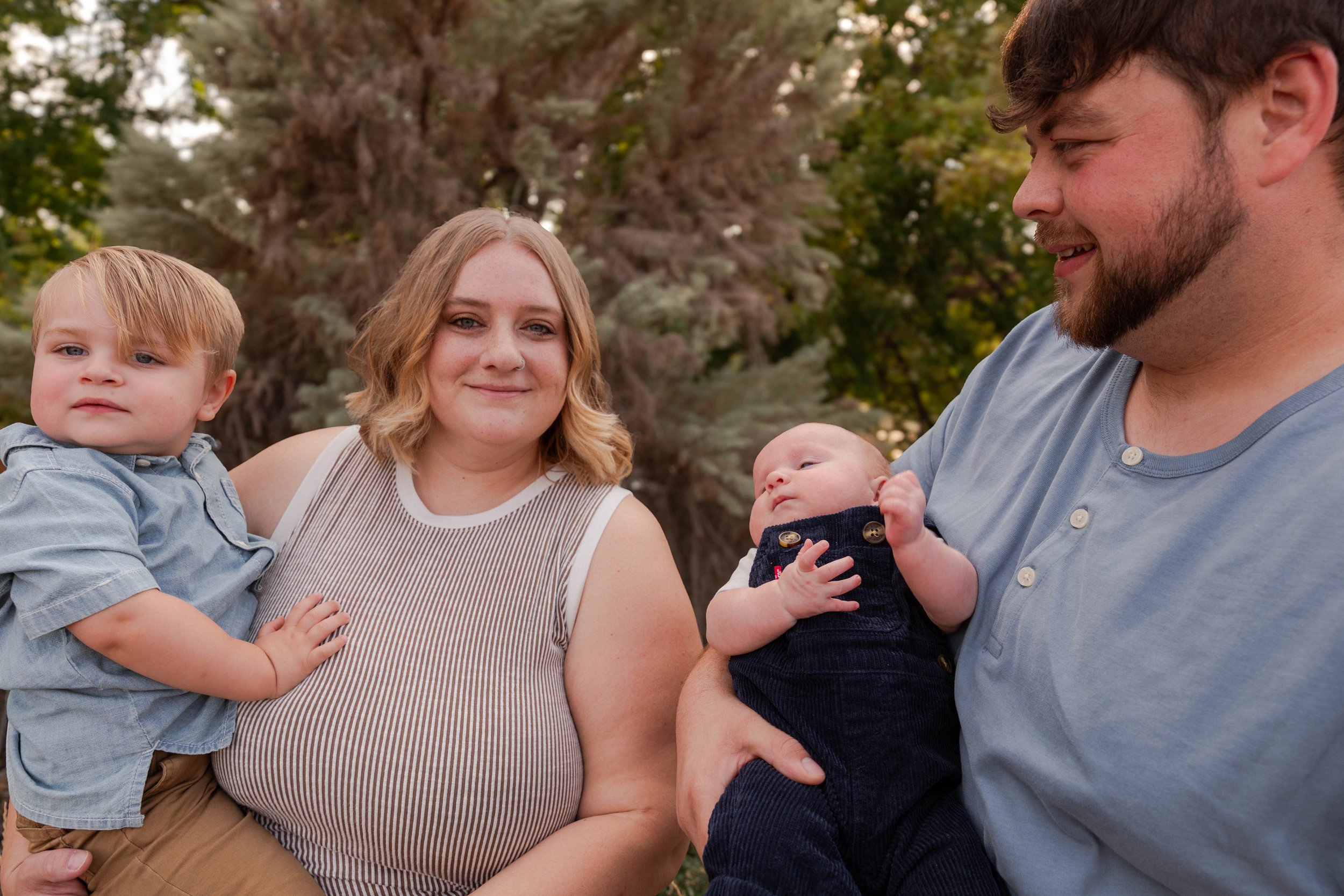 Richland, WA Family Newborn Portraits.jpg