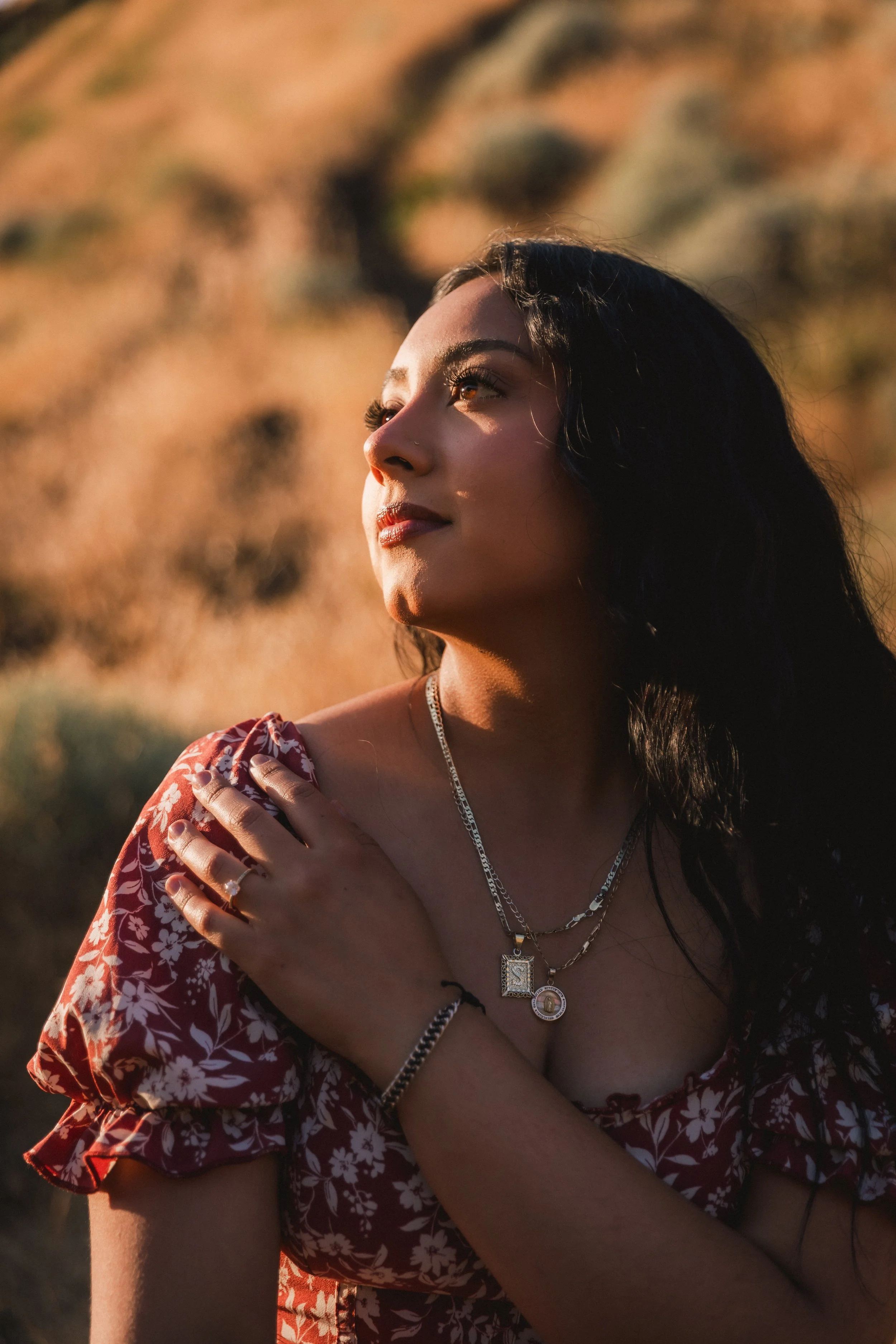 Twin Sisters Rock, Tri-Cities, WA Editorial Portraits.jpeg