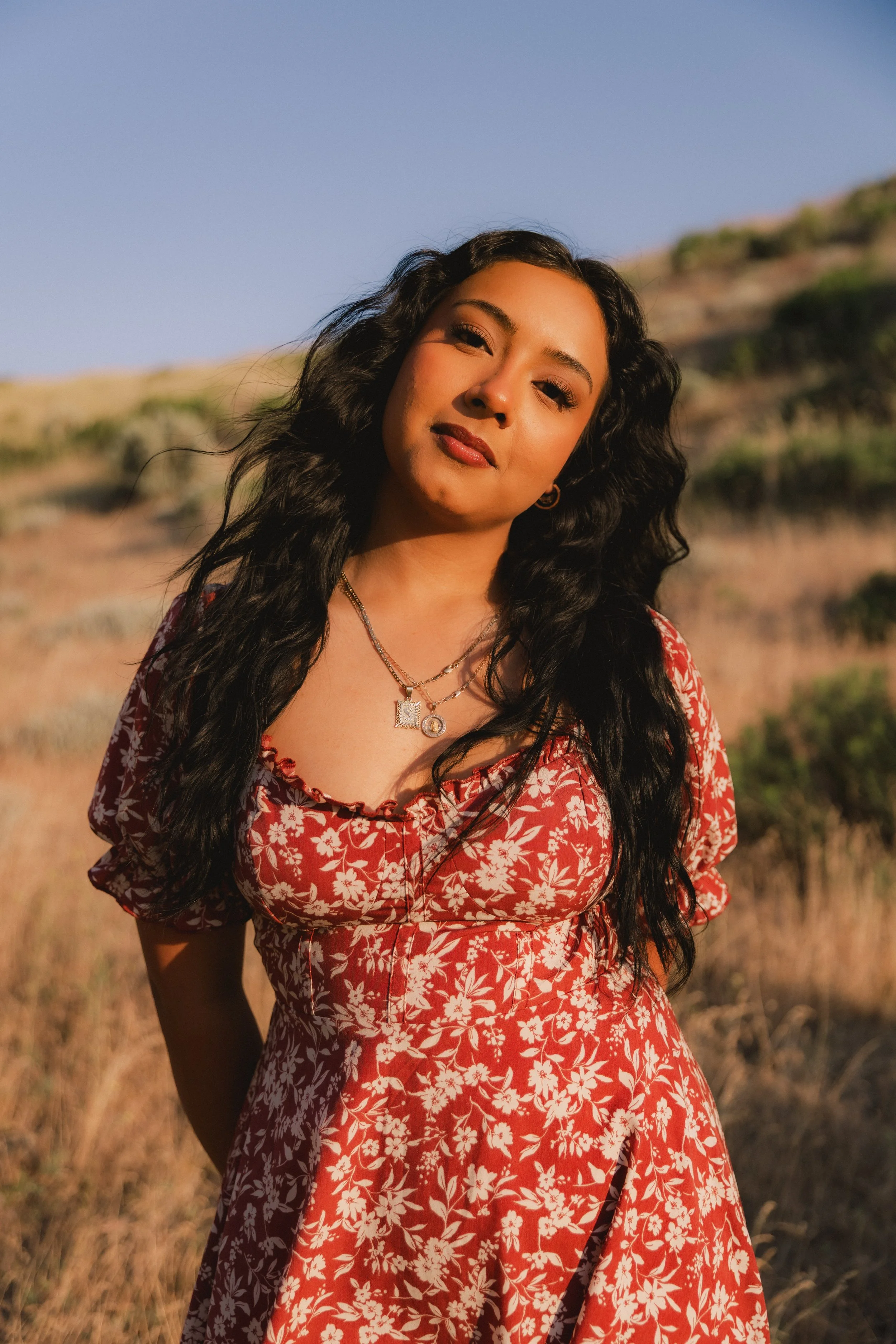 Twin Sisters Rock, Tri-Cities, WA Editorial Portraits.jpeg