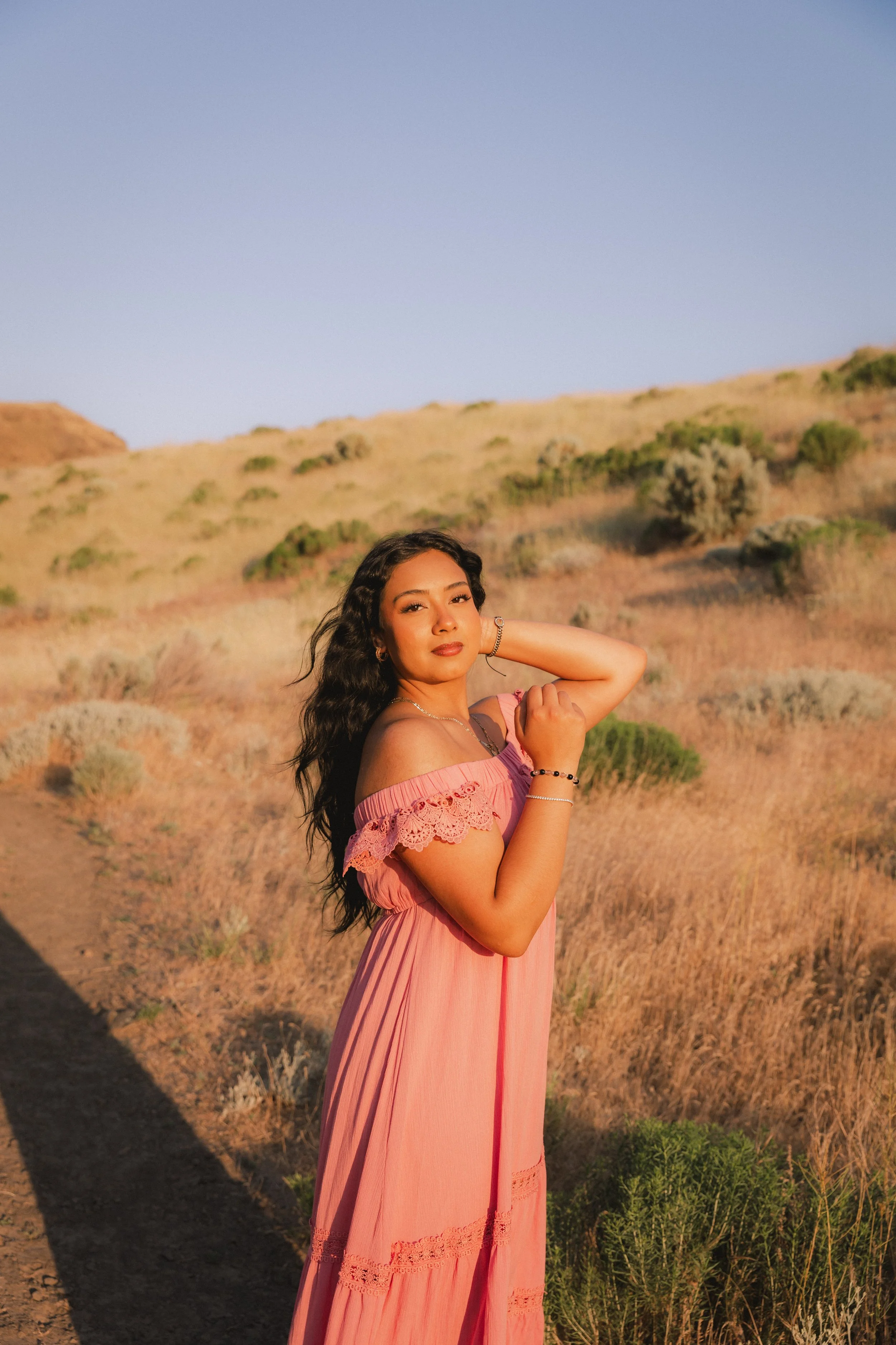 Twin Sisters Rock, Tri-Cities, WA Editorial Portraits.jpeg