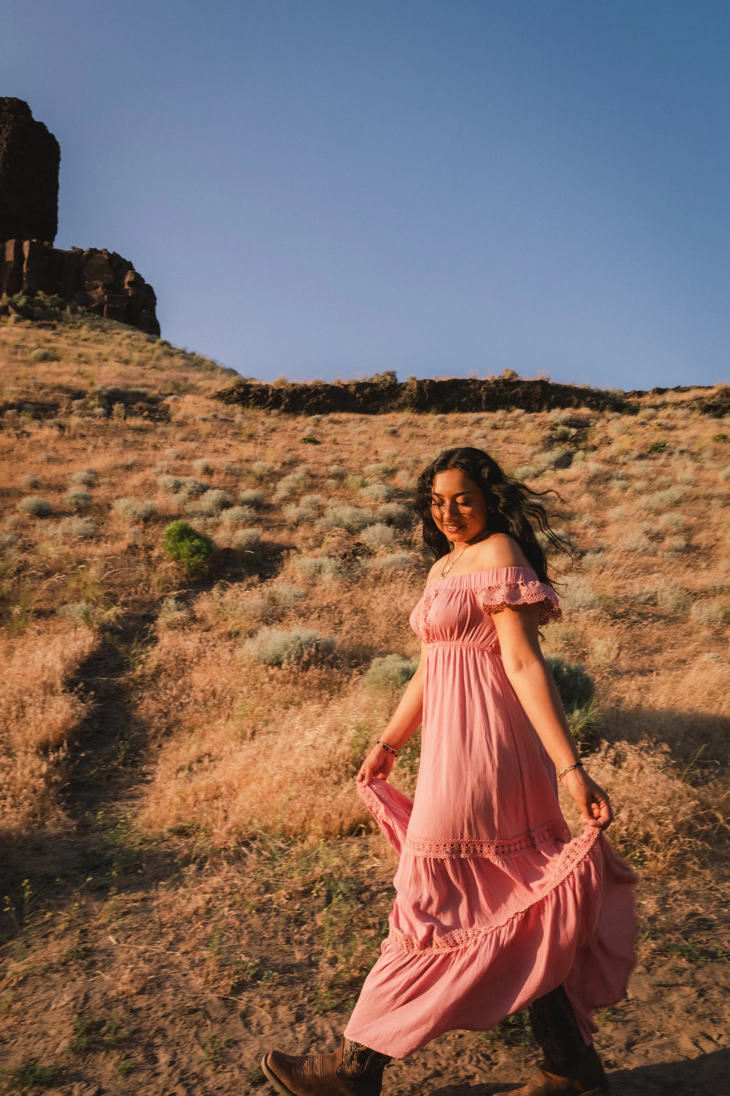 Twin Sisters Rock, Tri-Cities, WA Editorial Portraits.jpeg