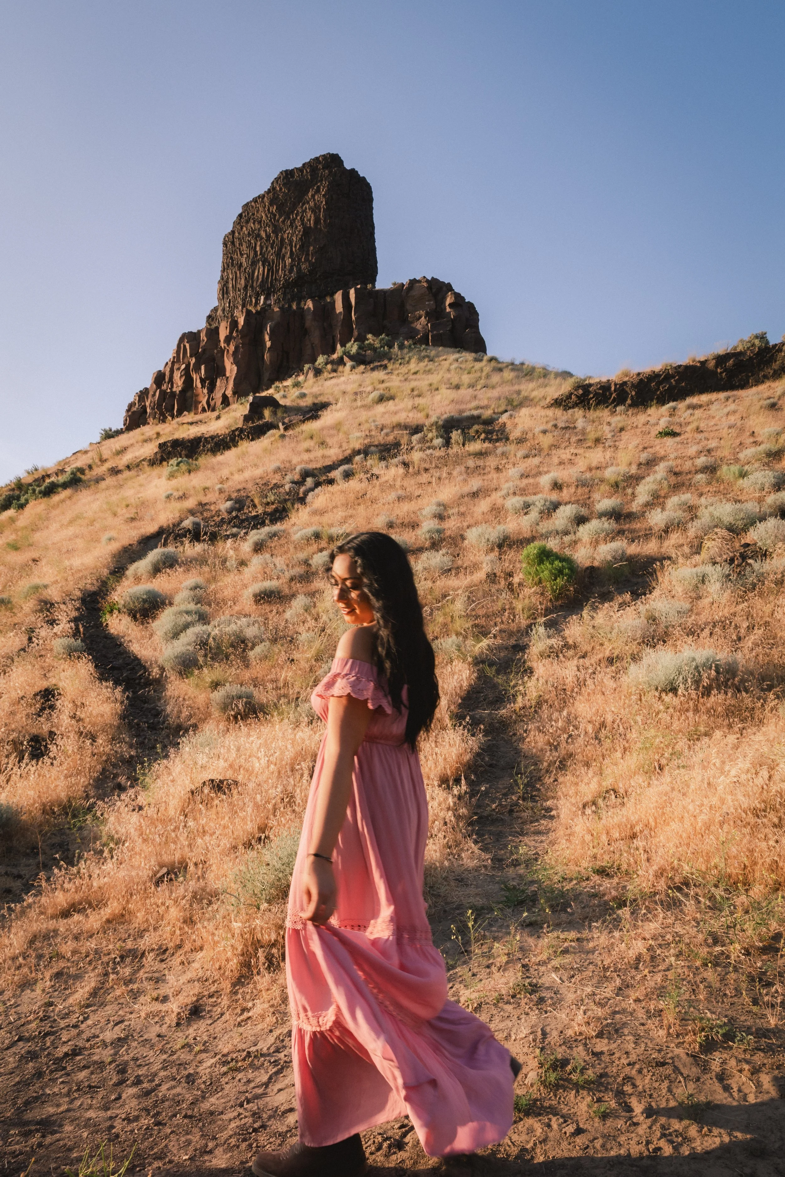 Twin Sisters Rock, Tri-Cities, WA Editorial Portraits.jpeg
