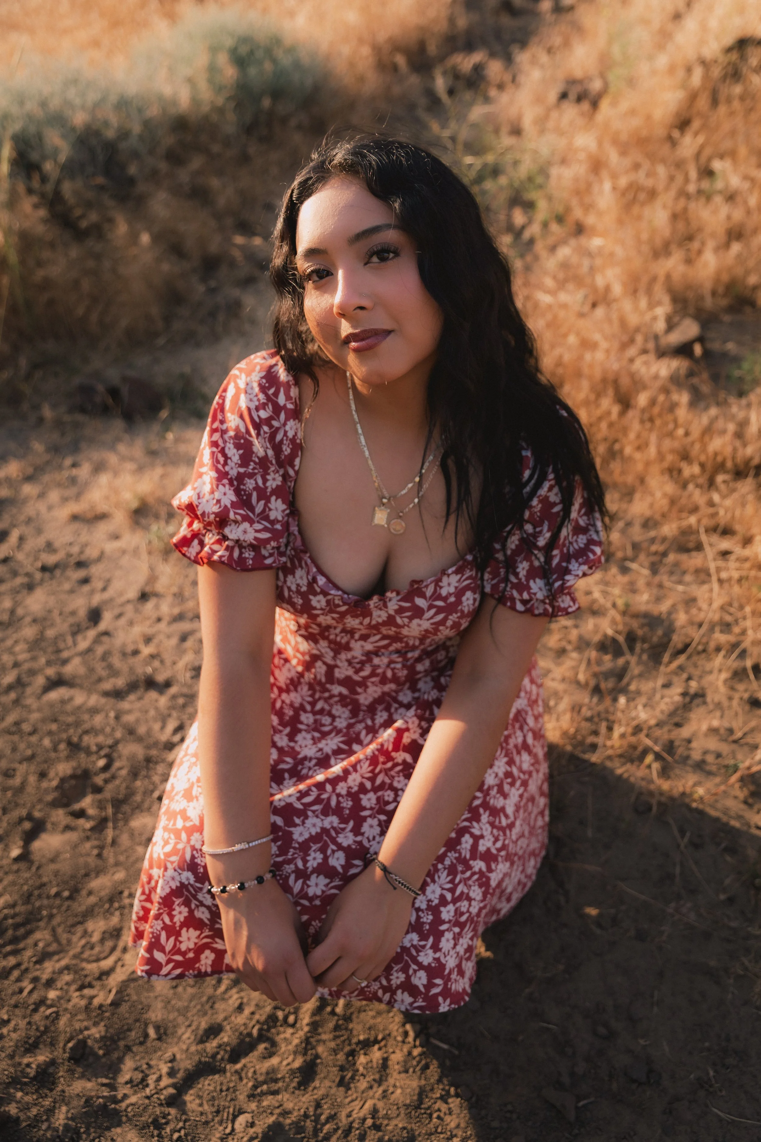 Twin Sisters Rock, Tri-Cities, WA Editorial Portraits.jpeg