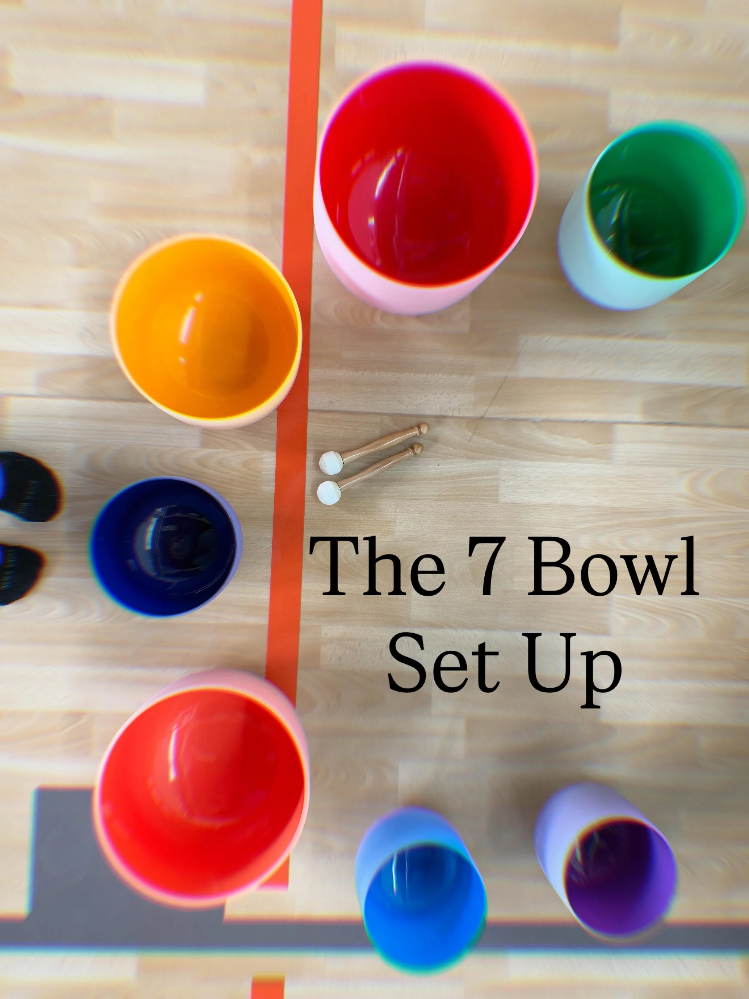 Wanted to share the arrangement of a basic 7 bowl set. ❤️
These bowls are provided at an inpatient facility I teach at in their gym but the colors make it clear which bowl is which compared to my white crystal set.

B-G-D-A-E-C-F

In this set up you 