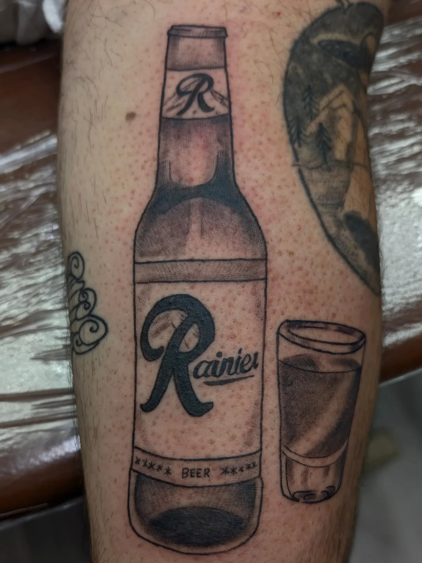 Smol Tat Saturday. 

Although tbh none of these are that small. They all just took me an hour or less to do. So prices ranges from $100-$150 (less for my buggo flash)