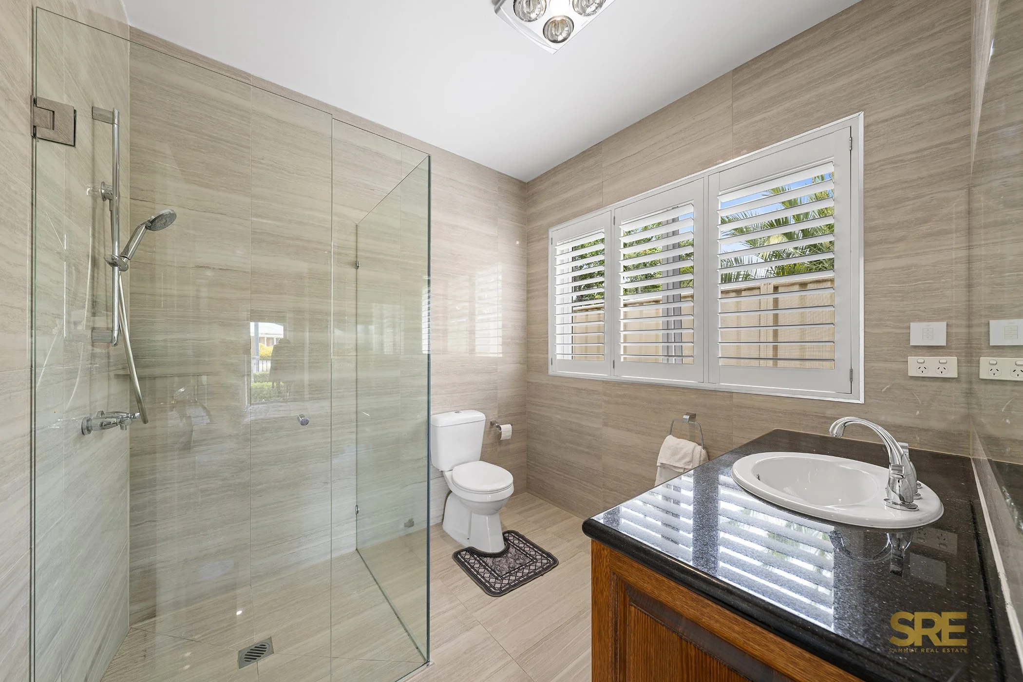 7 Highfield Way Web (7).jpg