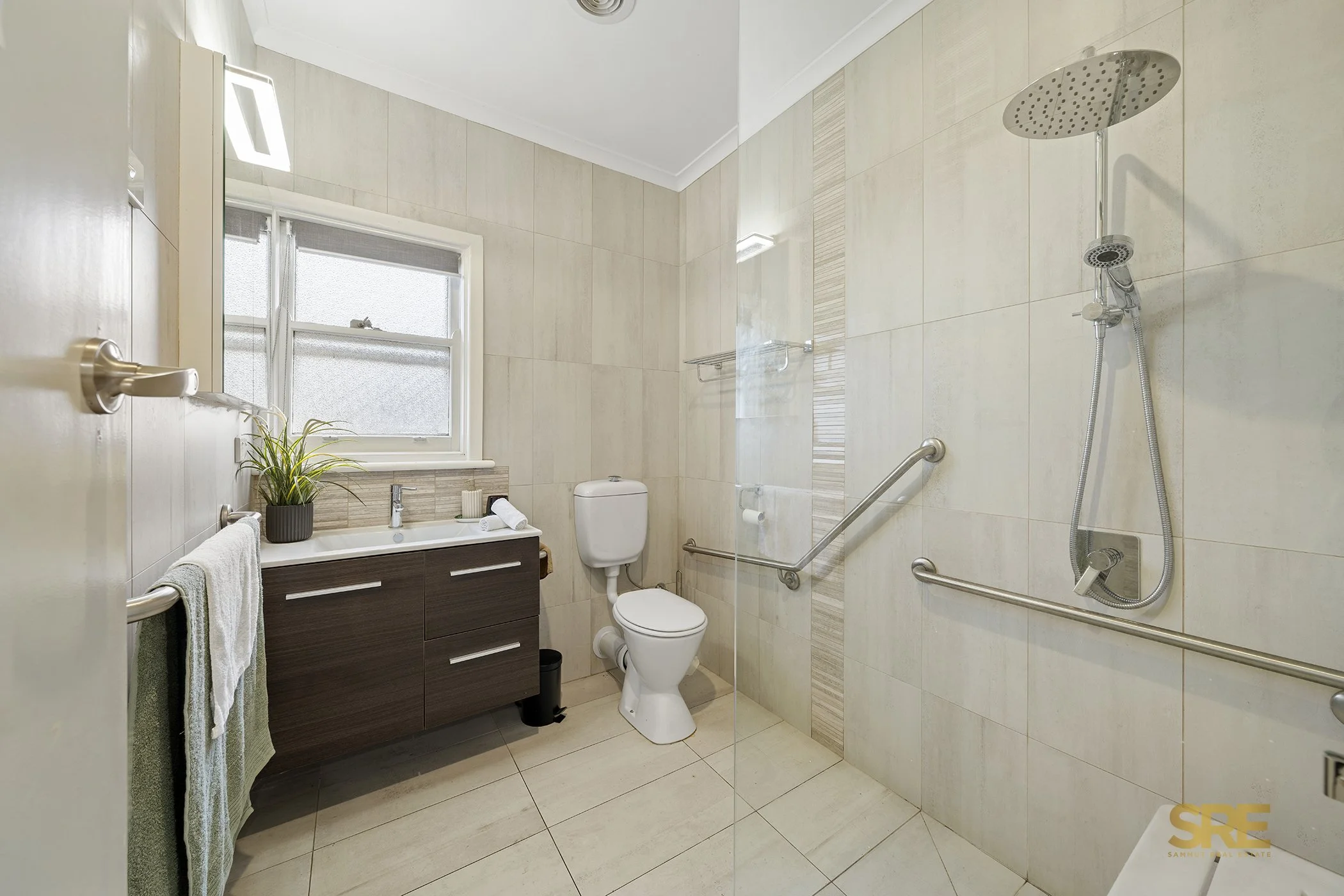 15 Browning St Web (4).jpg