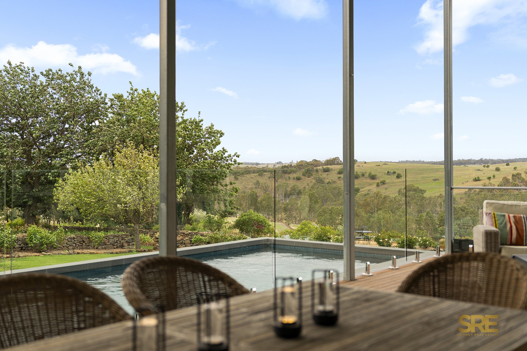 632 North Redesdale Road Web (18).jpg