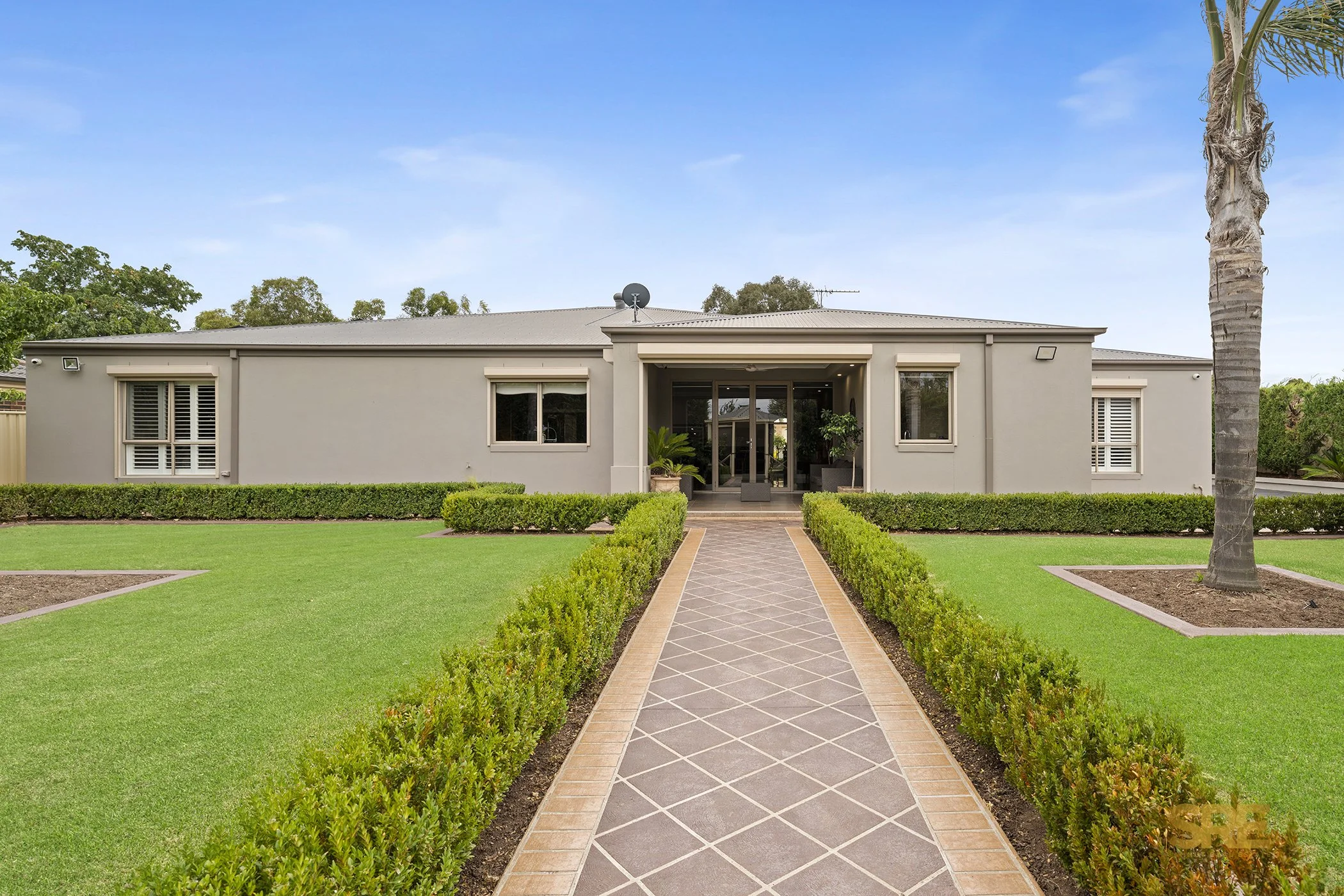 7 Highfield Way Web (26).jpg