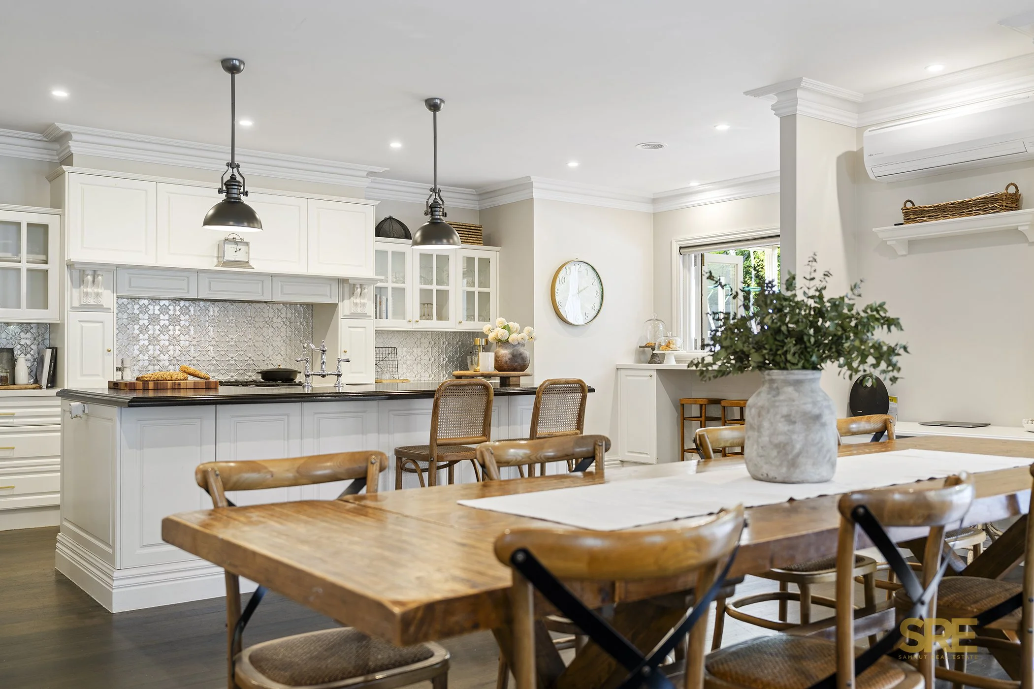 53 Links Rd Web (7).jpg