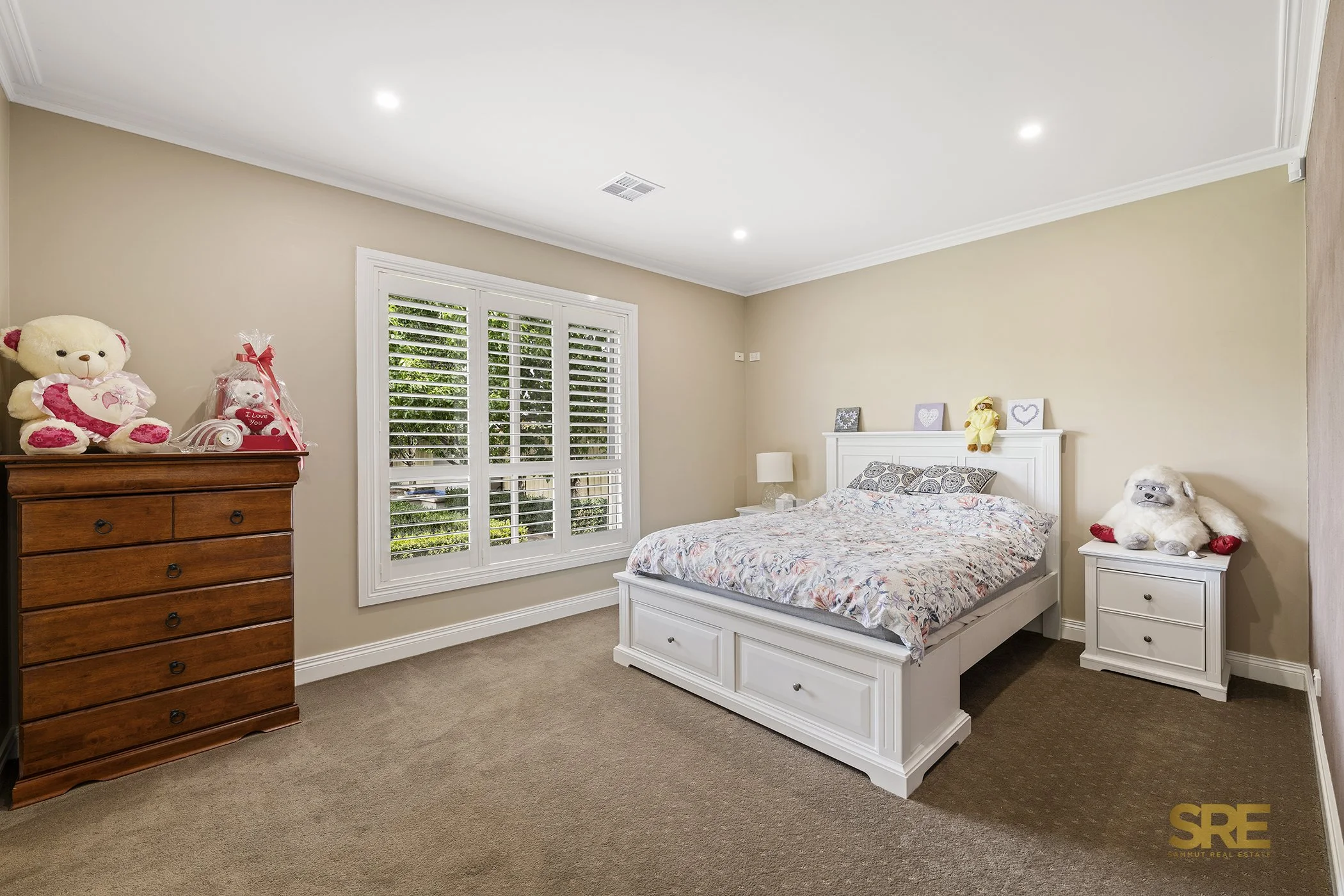 7 Highfield Way Web (20).jpg