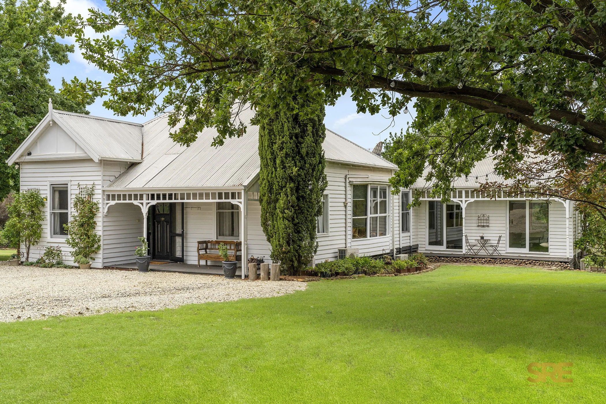 632 North Redesdale Road Web (20).jpg