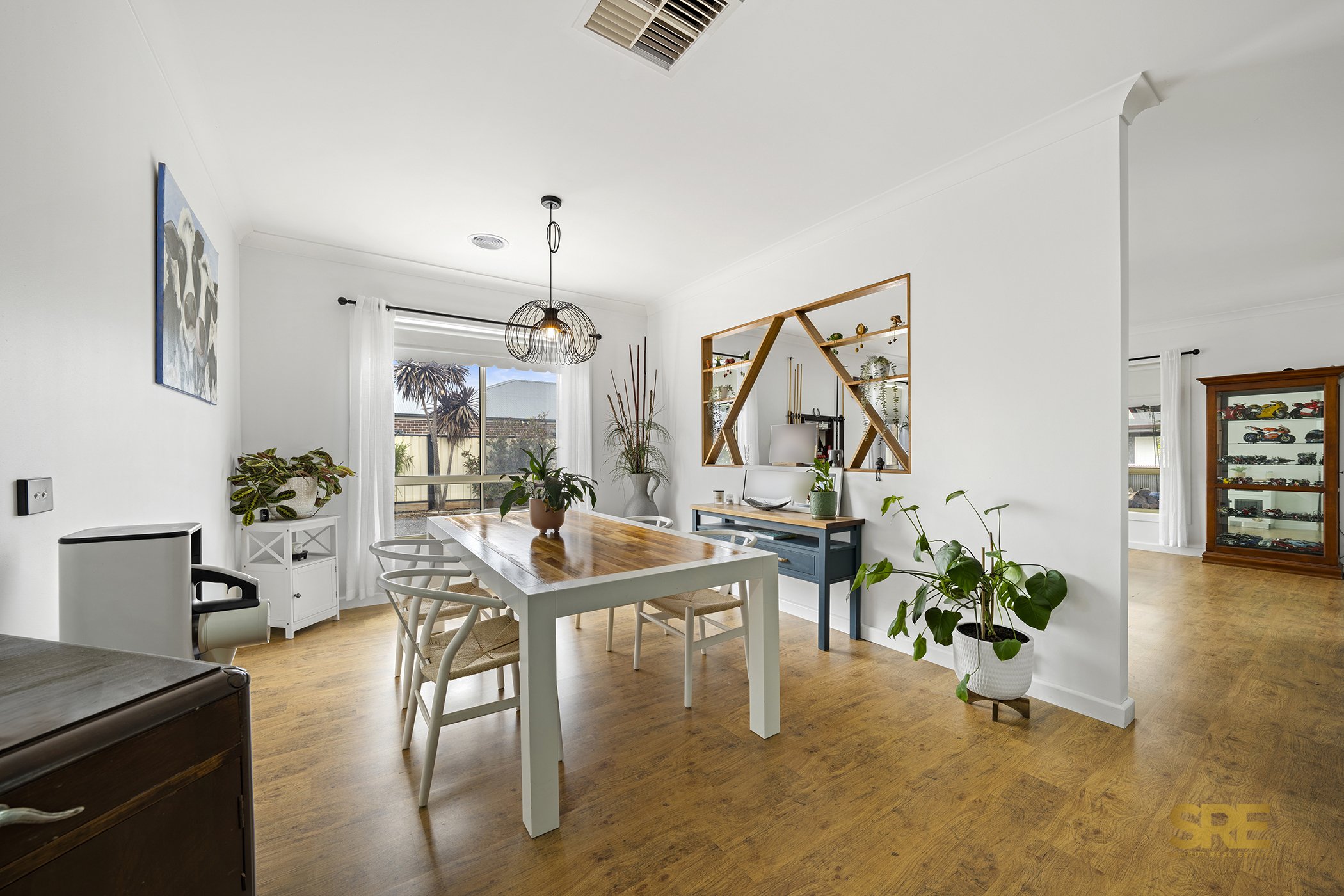 27 Highfield Way Web (4).jpg