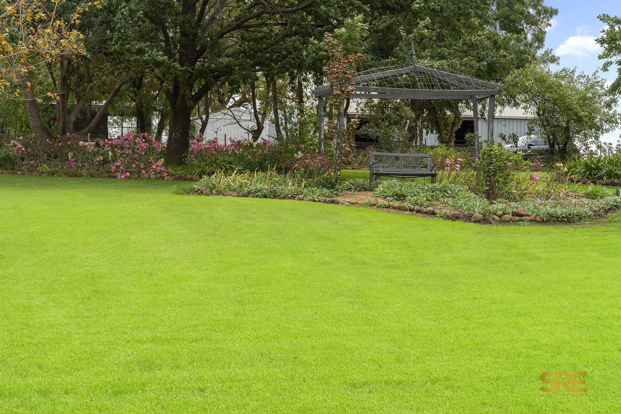 632 North Redesdale Road Web (21).jpg