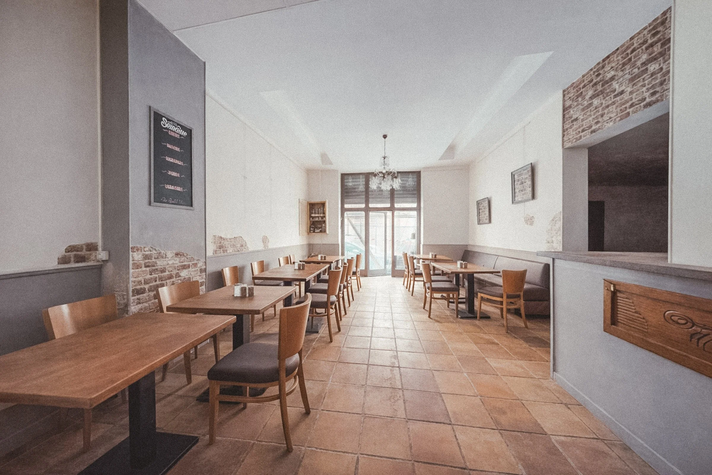 commerce_chevalier roze_albanandfriends.jpg