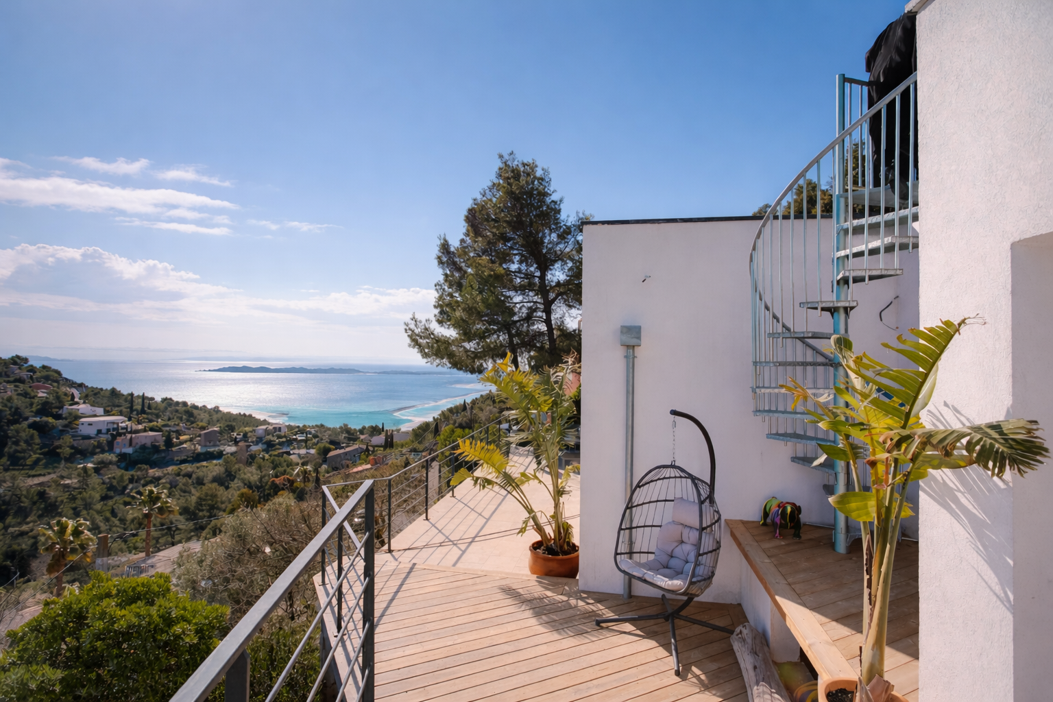 maison_HYERES_mont des oiseaux_terrasse_vue_mer_albanandfriends-46.png