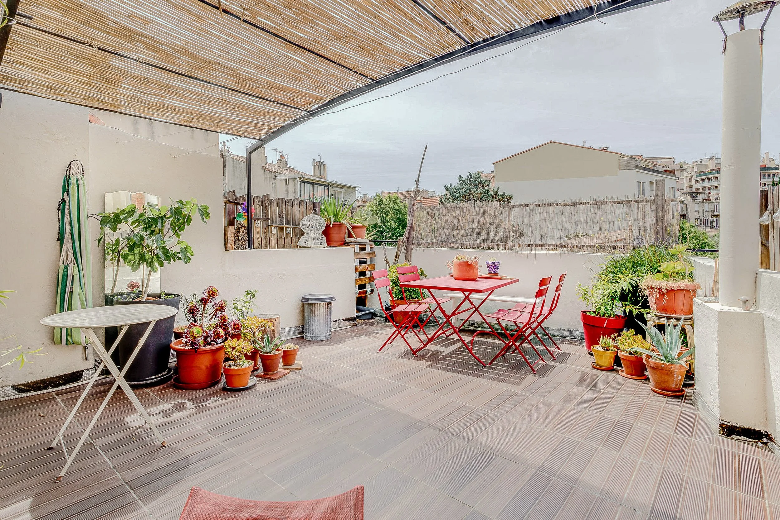 Albanandfriends_marseille_terrasse_longchamp_13004-9.jpg