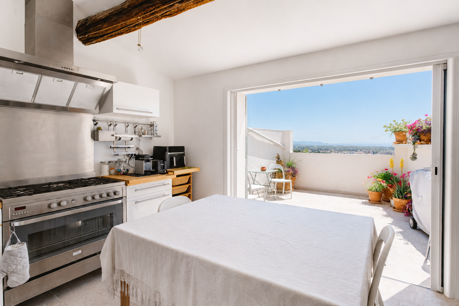 Maison_Hyeres_Terrassevuemer_albanandfriends-3.png