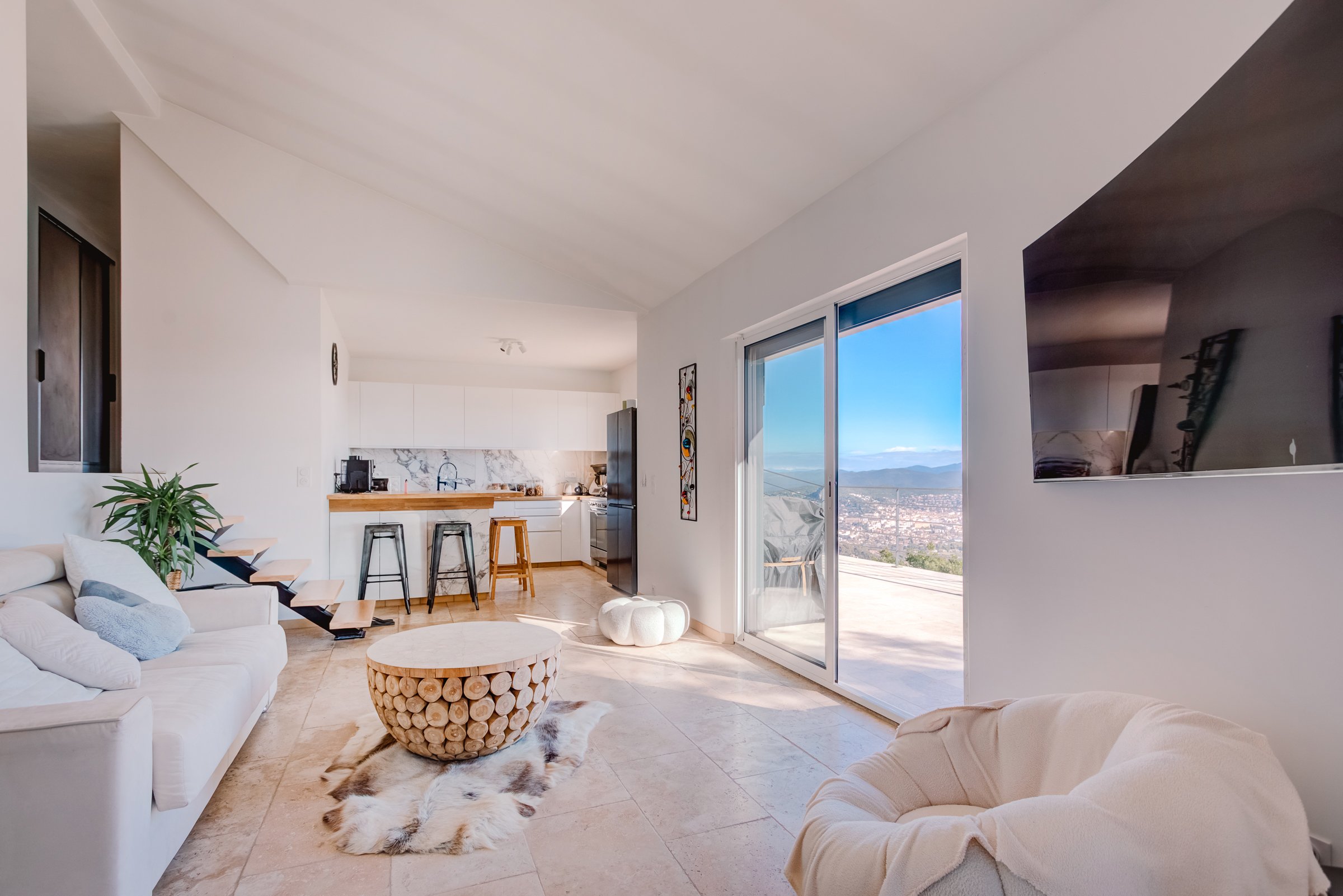 maison_HYERES_mont des oiseaux_terrasse_vue_mer_albanandfriends-40.jpg