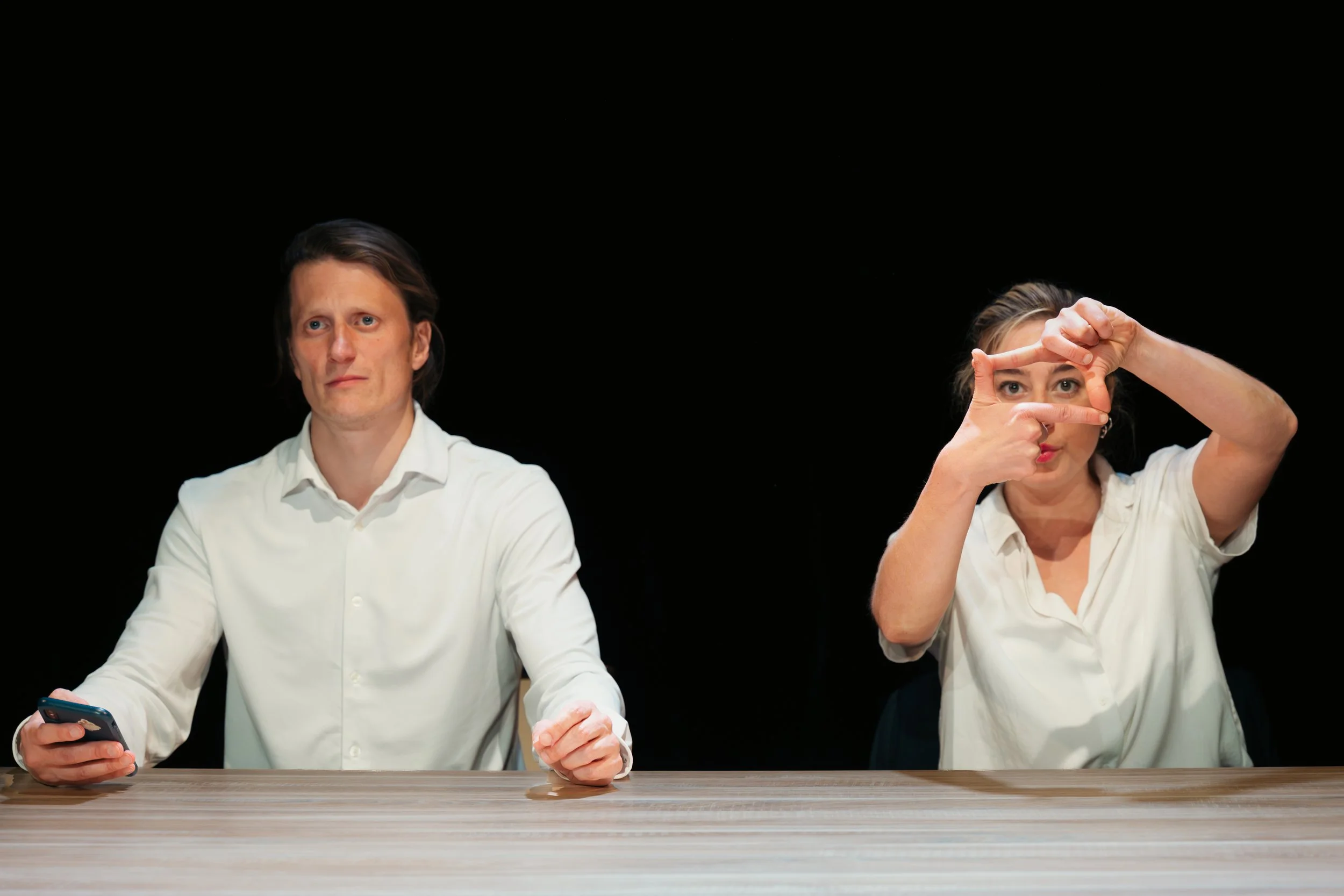 Captagora photographie théâtre performance art spectacle Paris Joséphine Berry Andrea Catozzi Aurélien Mélan