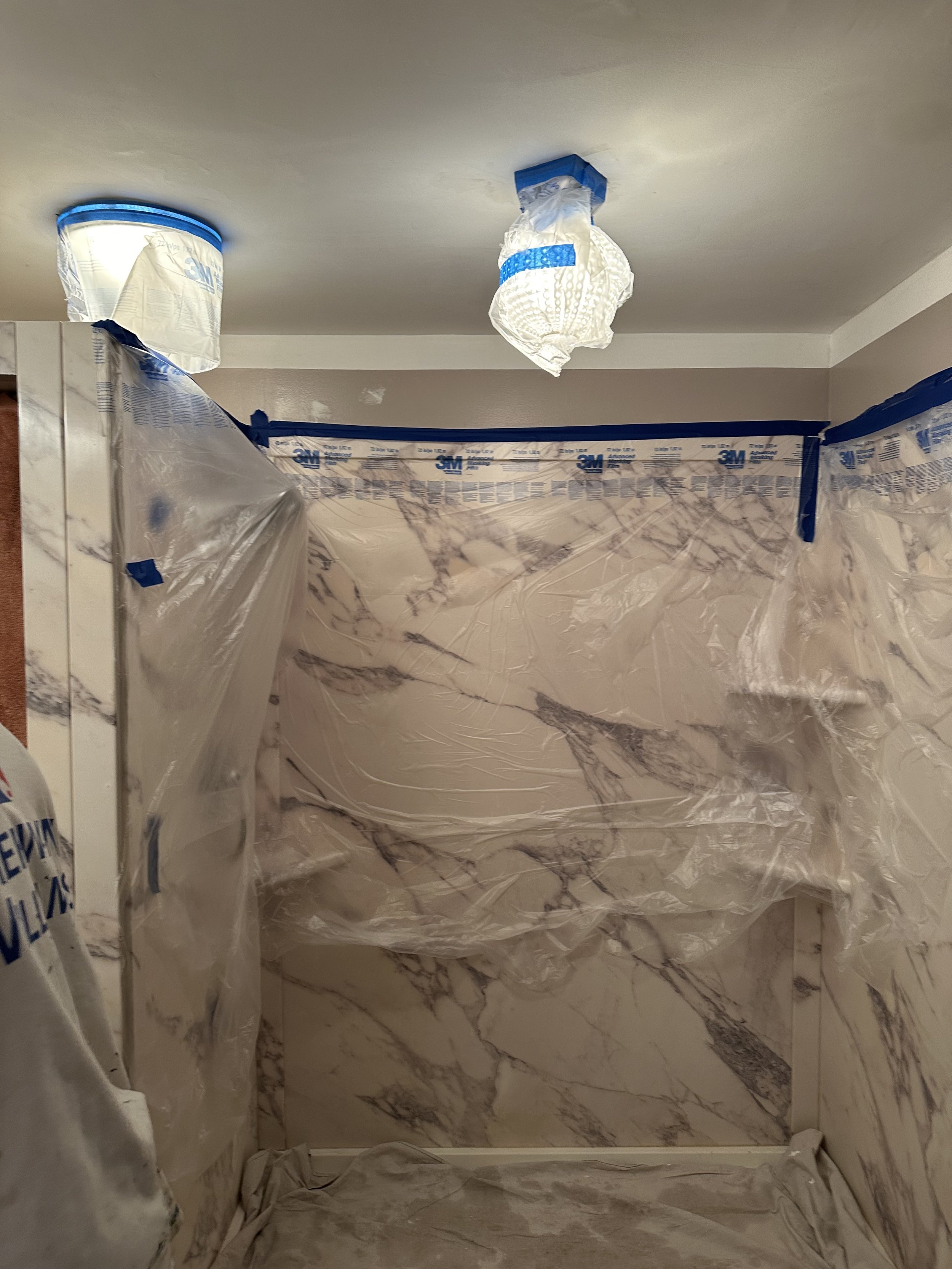 Bathroom Before 2.jpg