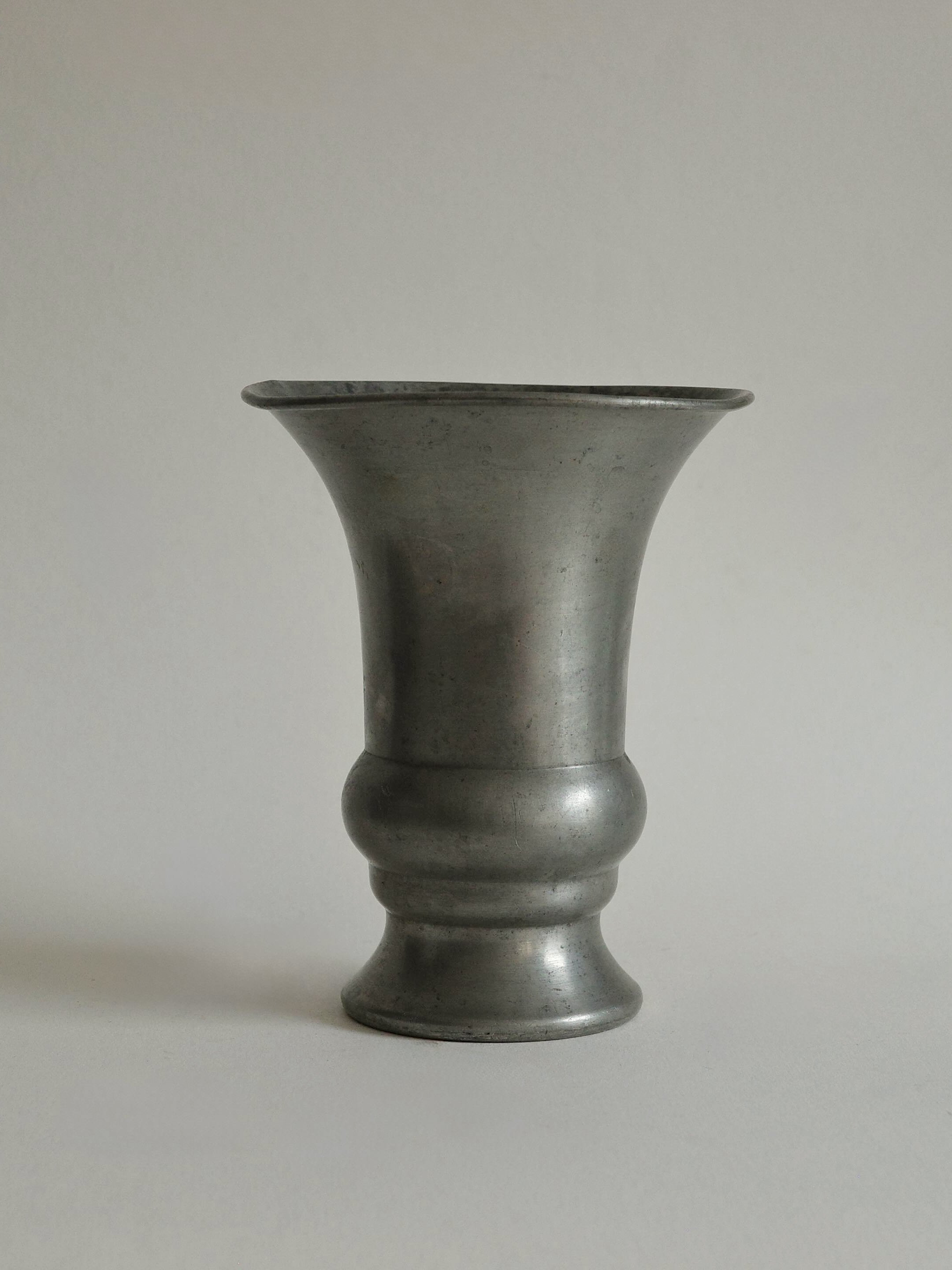 Frame 3970.jpg