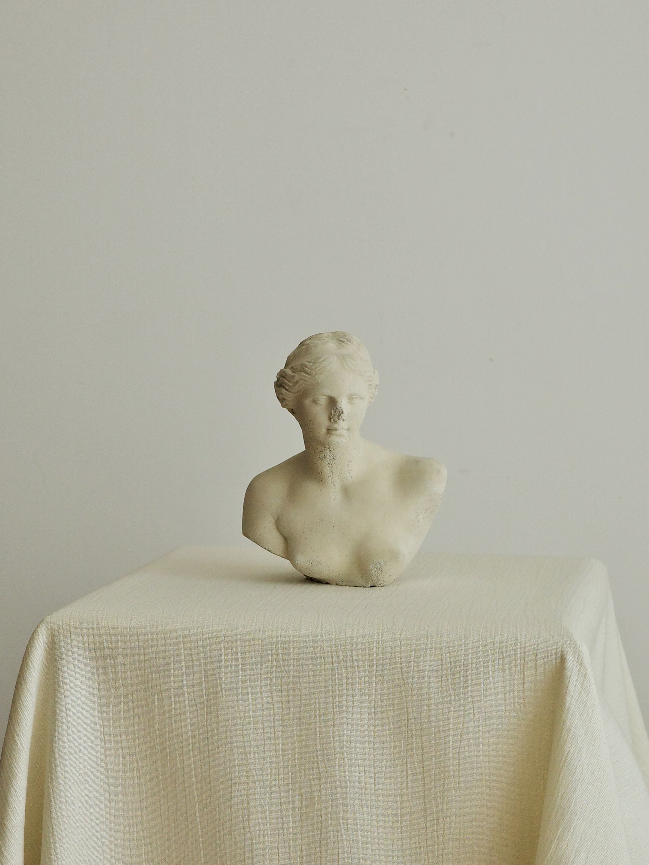 Frame 3829.jpg