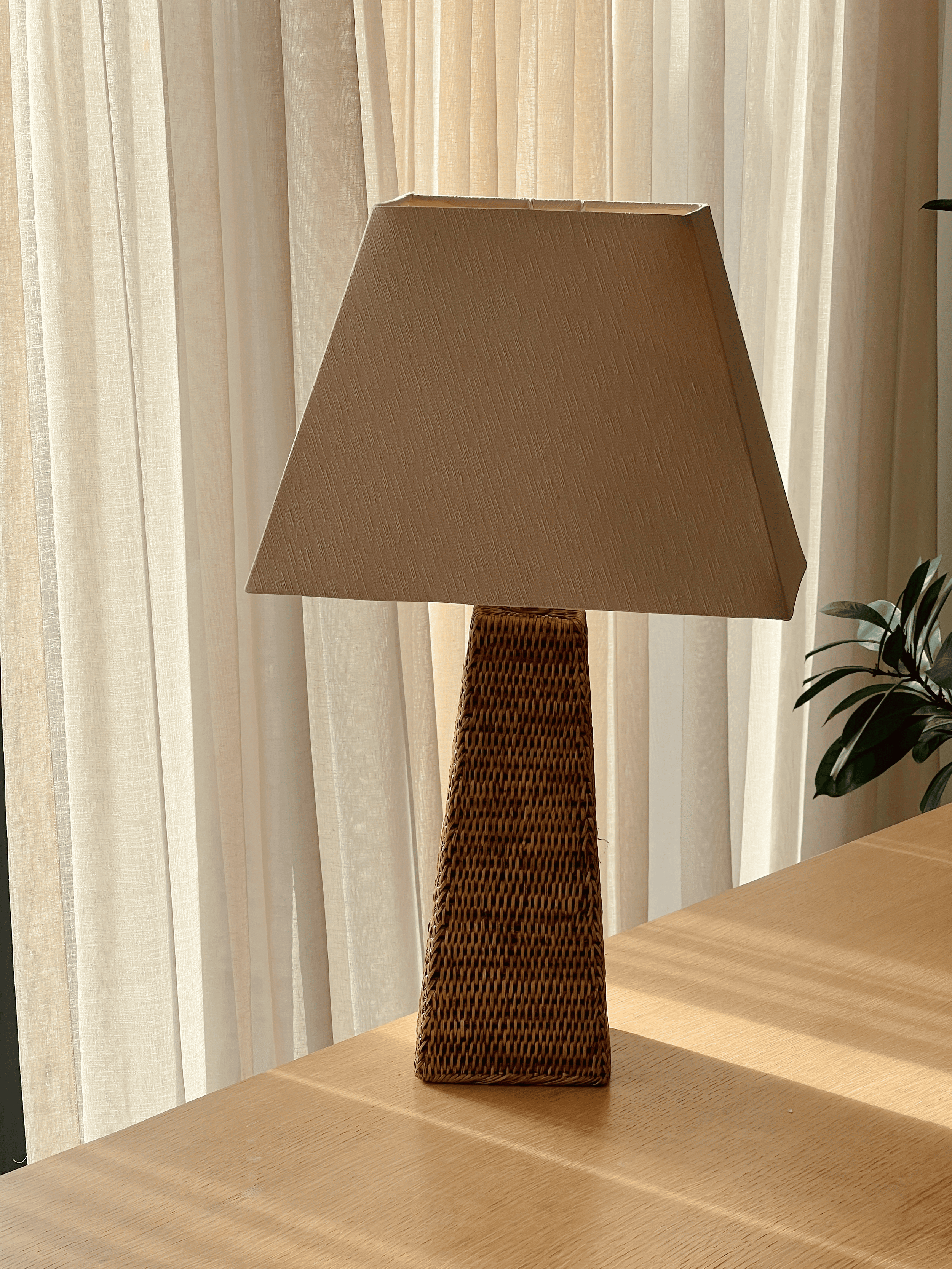 vintage-mcm-rattan-xl-table-lamp.png