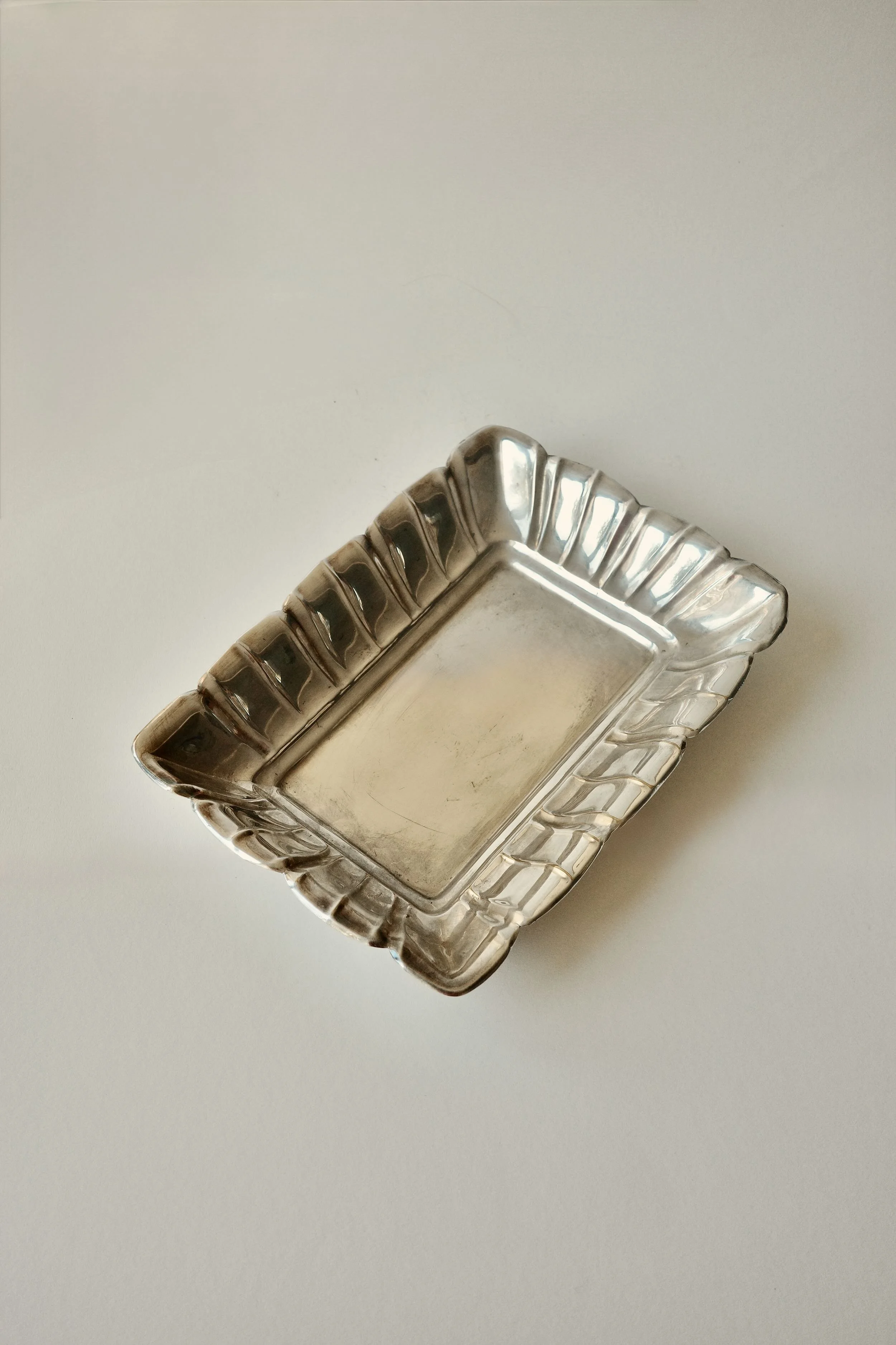 Vintage Scalloped Silver Plate Fluted Valet Tray