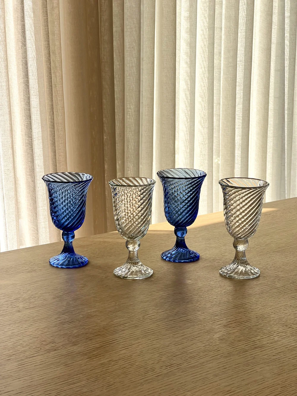 sur la table wine glasses 1er Cru, Set of 2 wine glasses  Lalique North America