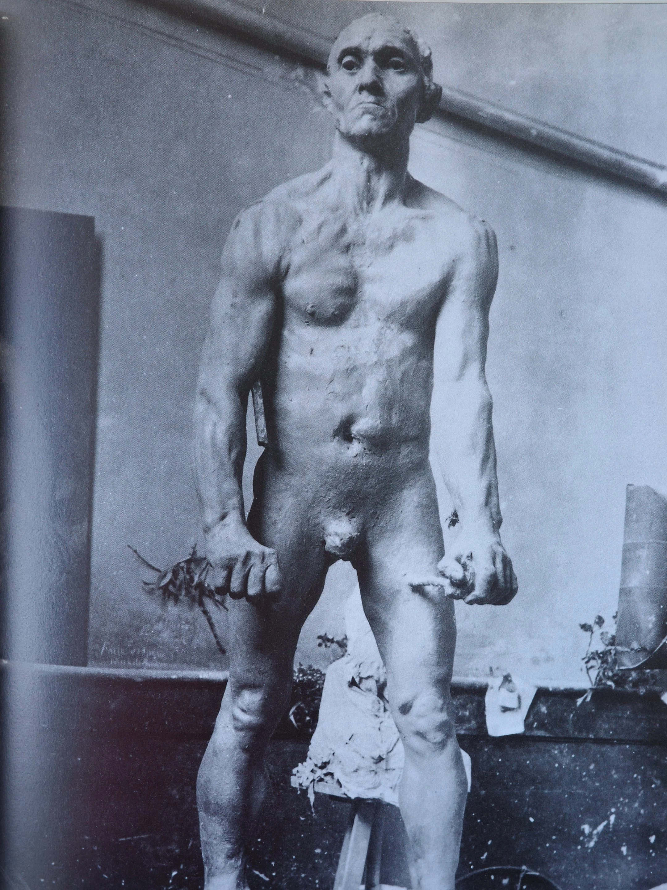 Frame 1698.jpg