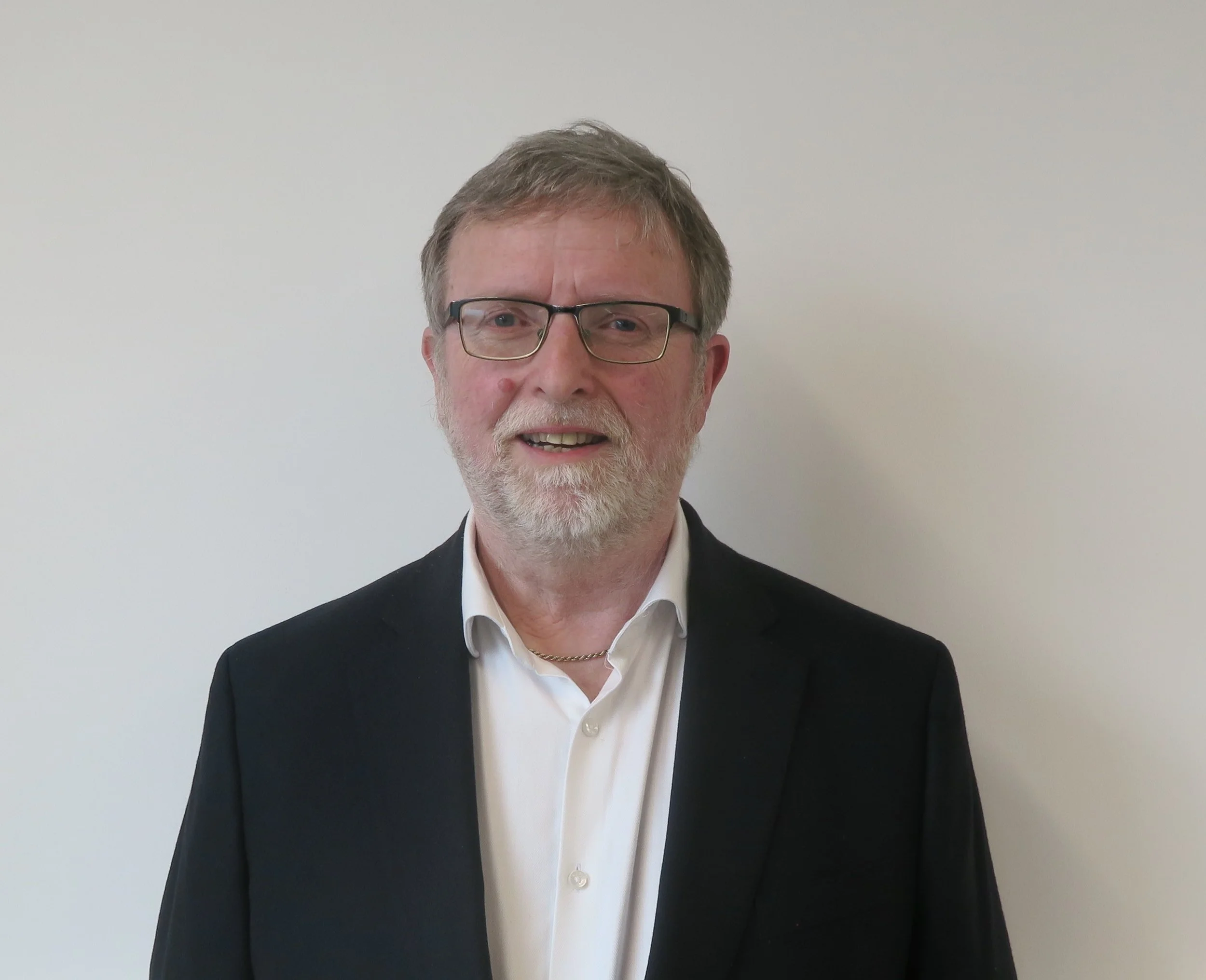 Learn more about Anthony Earl