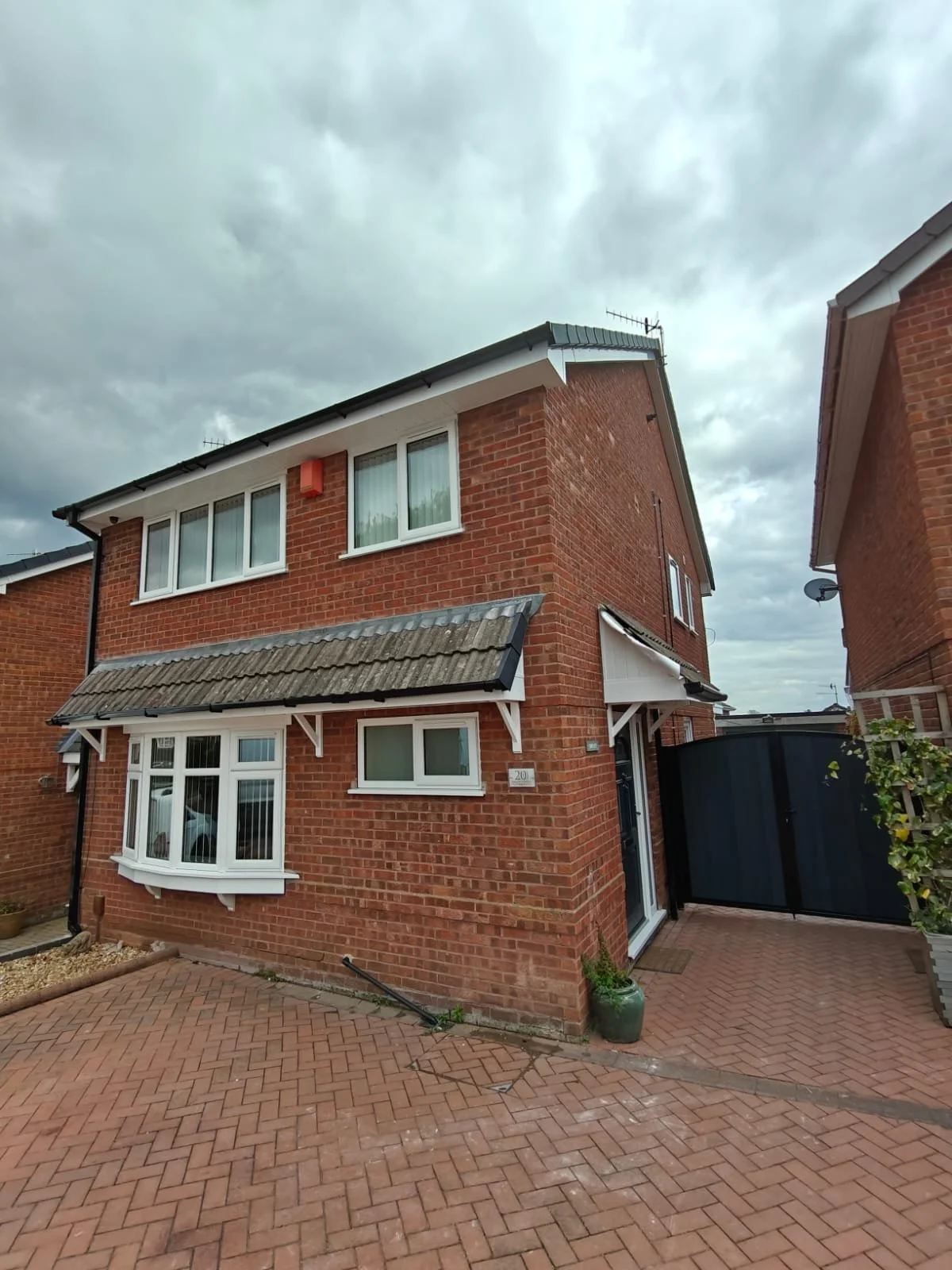 WhatsApp Image 2025-04-23 at 15.32.32_53f63956.jpg