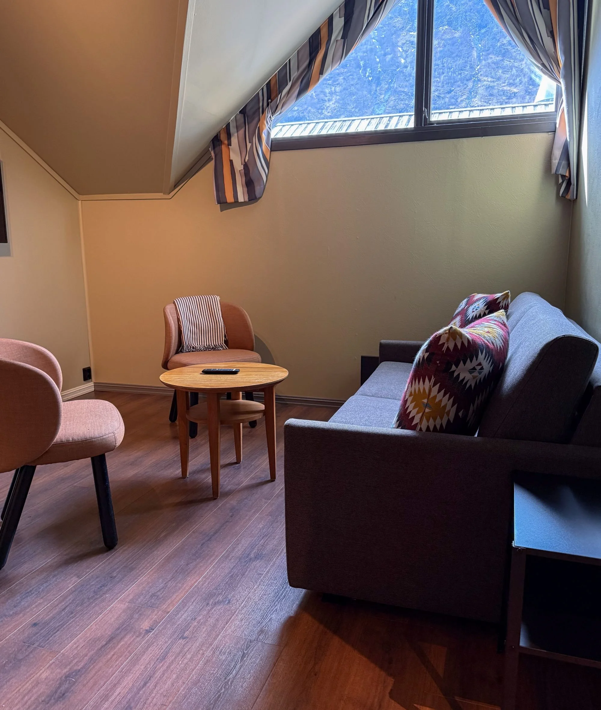 Family room without balcony 04.jpg