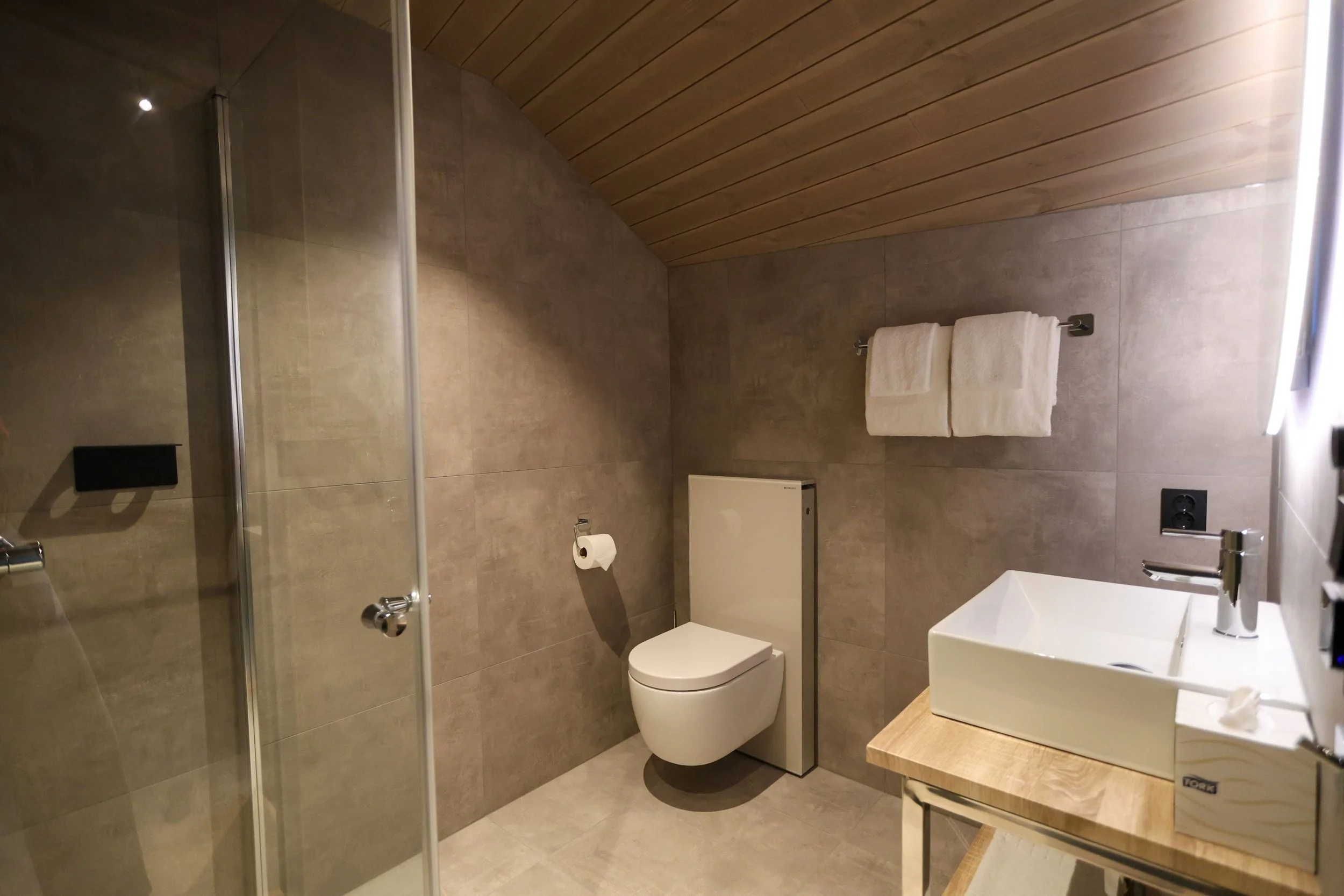 Studio bathroom
