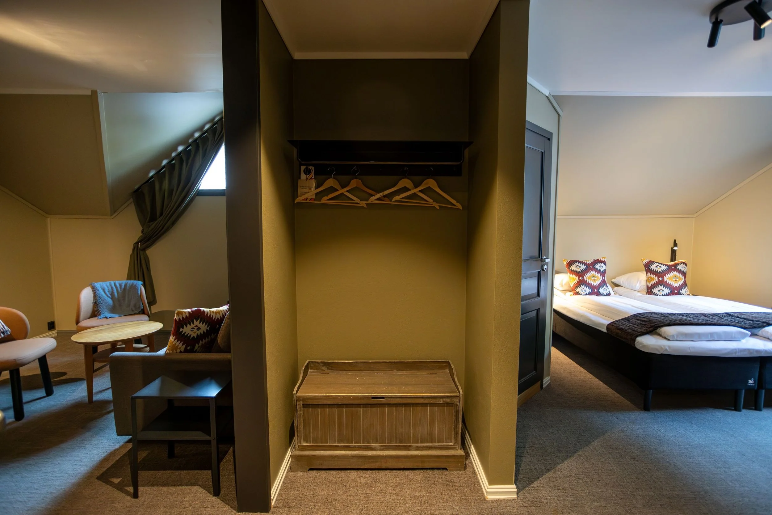 Family room without balcony 01.jpg