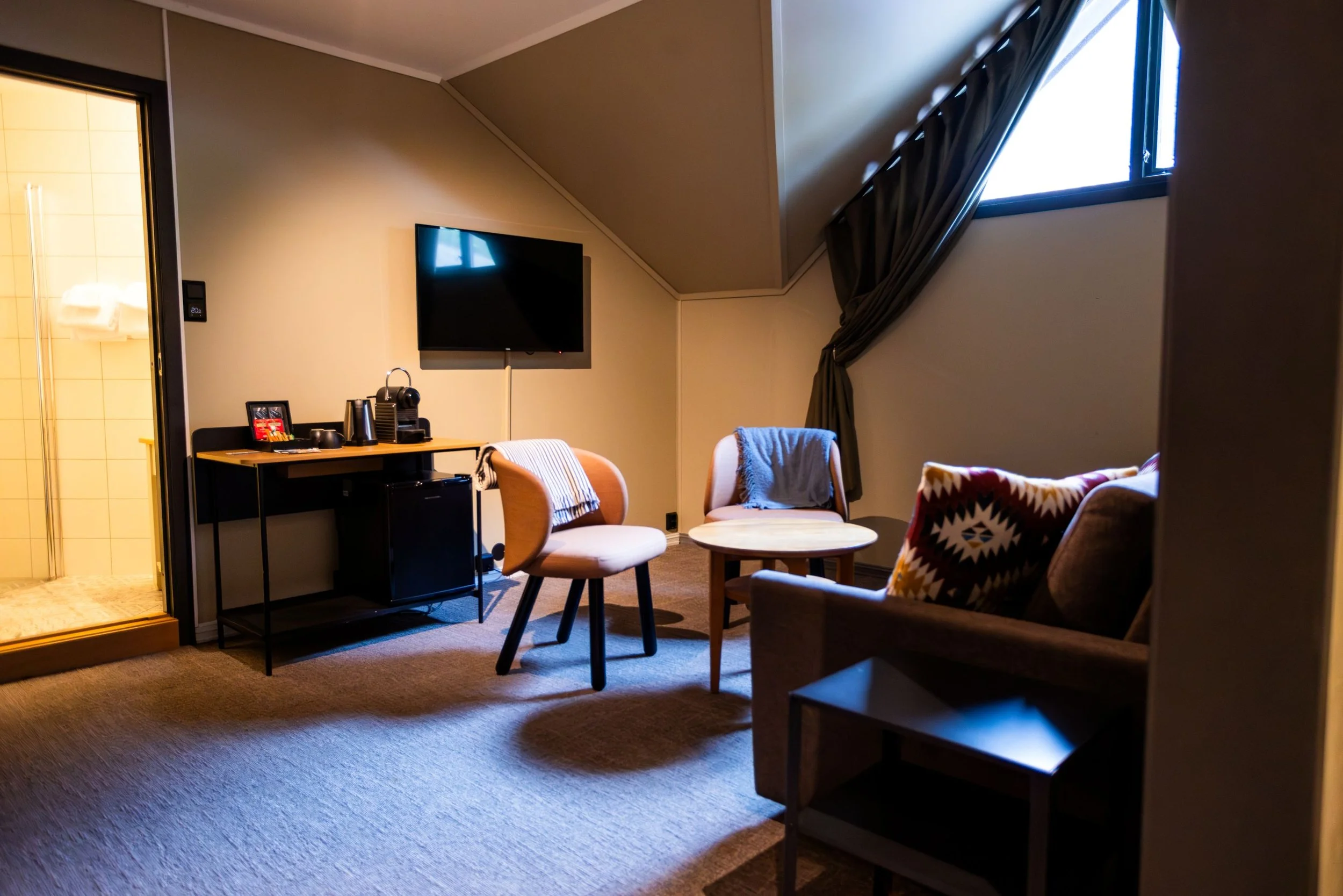 Family room without balcony 02.jpg
