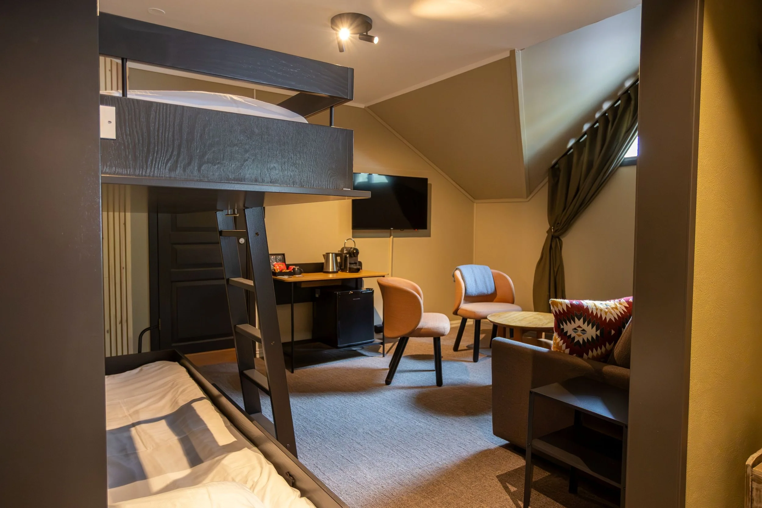 Family room without balcony 06.jpg