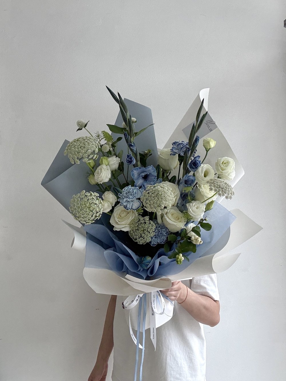 Daily Blooms (Medium) — Blanc 27 Floral Design