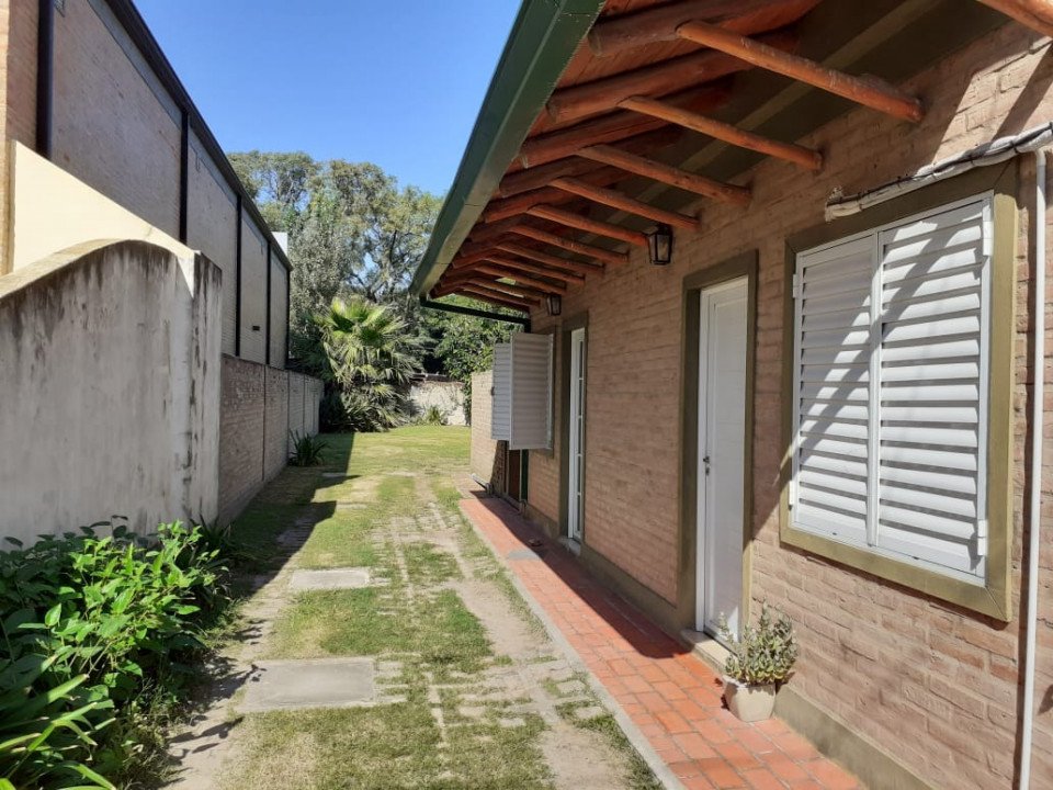 CASA DR. OYOLI-RAFAELA - FOTO ENTRADA 2.jpg