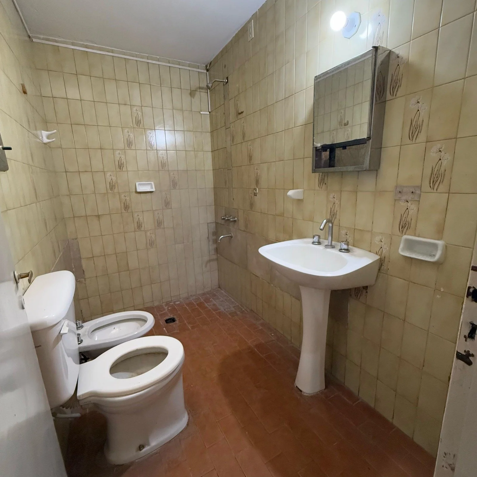 WhatsApp Image 2025-12-15 at 09.17.21 (4).jpeg