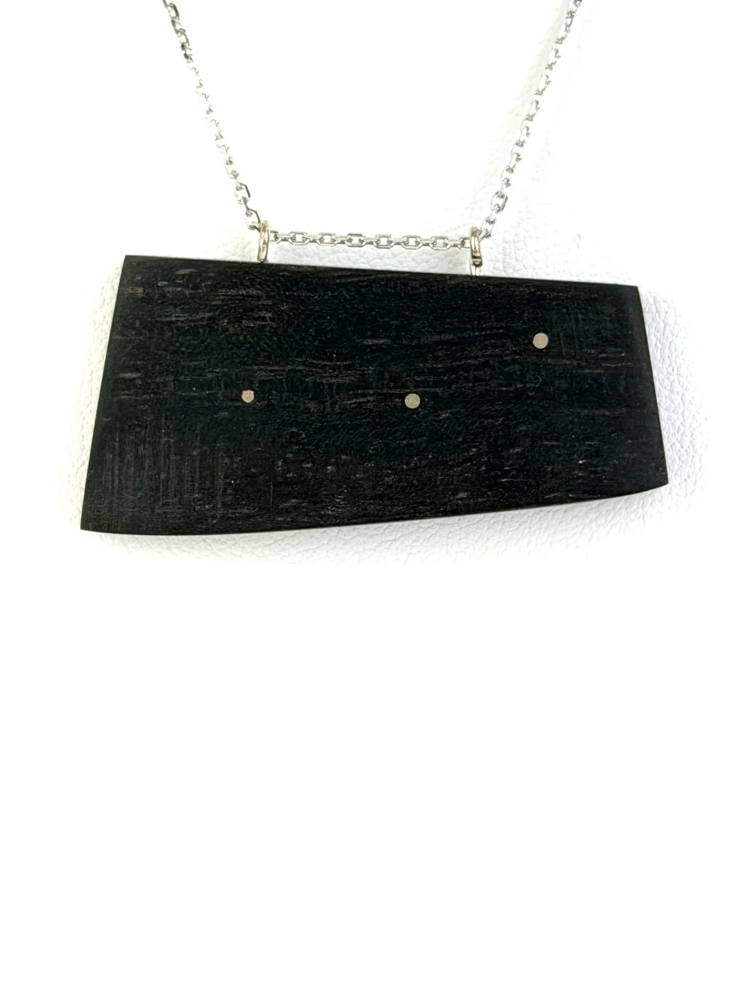necklace-ebony-silver-wire-01.jpg