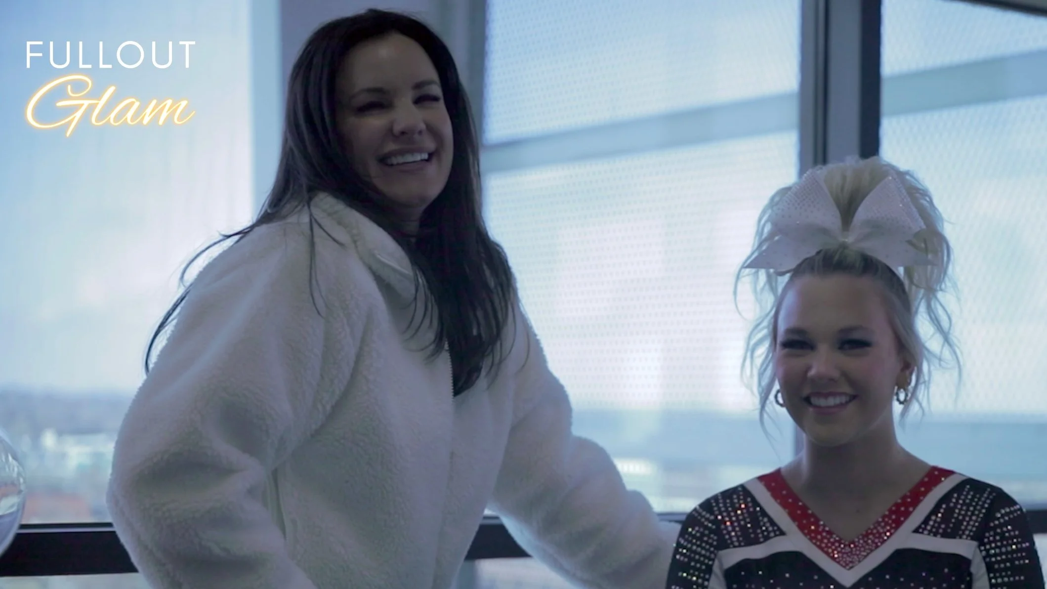 Parasail Multimedia Produces Long Form Commercial for Full Out Glam in Lakewood Colorado